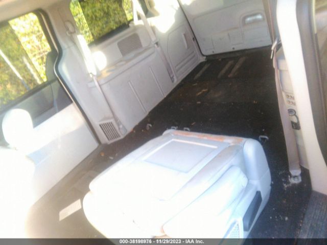 Photo 7 VIN: 2D4RN5DX7AR177653 - DODGE GRAND CARAVAN 