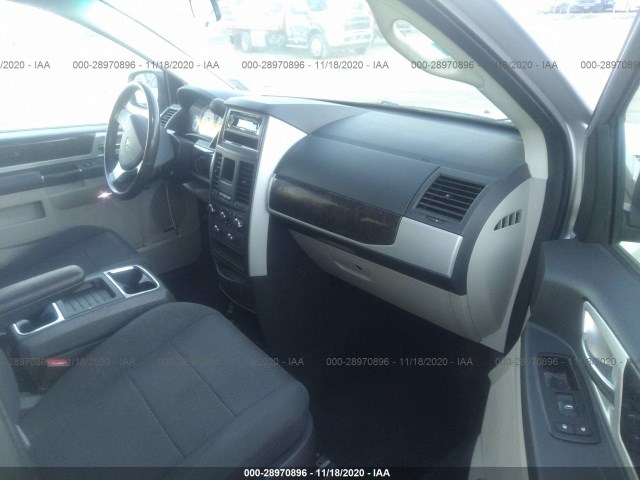 Photo 4 VIN: 2D4RN5DX8AR248326 - DODGE GRAND CARAVAN 