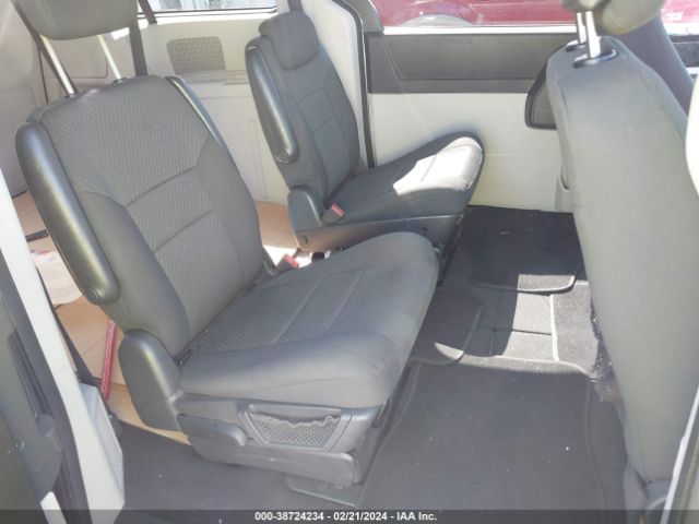 Photo 7 VIN: 2D4RN5DX8AR467318 - DODGE GRAND CARAVAN 