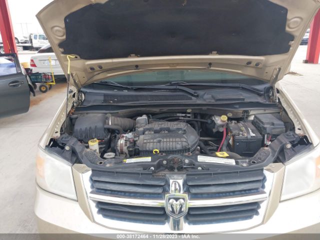 Photo 9 VIN: 2D4RN6DX8AR477708 - DODGE GRAND CARAVAN 