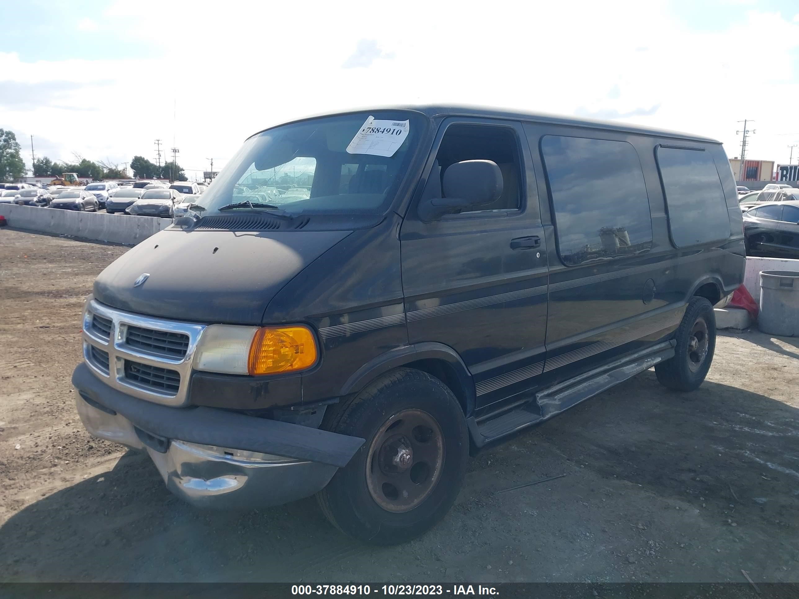 Photo 1 VIN: 2D6WB11Y83K517042 - DODGE RAM VAN 