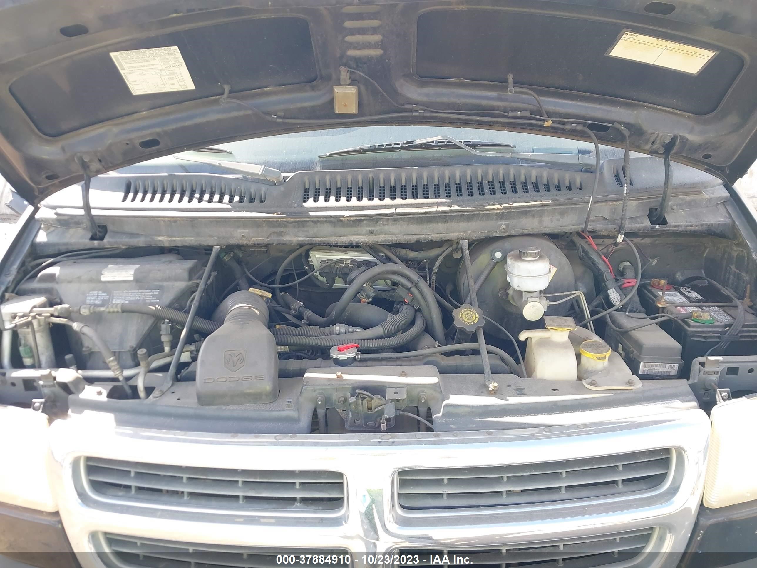 Photo 9 VIN: 2D6WB11Y83K517042 - DODGE RAM VAN 