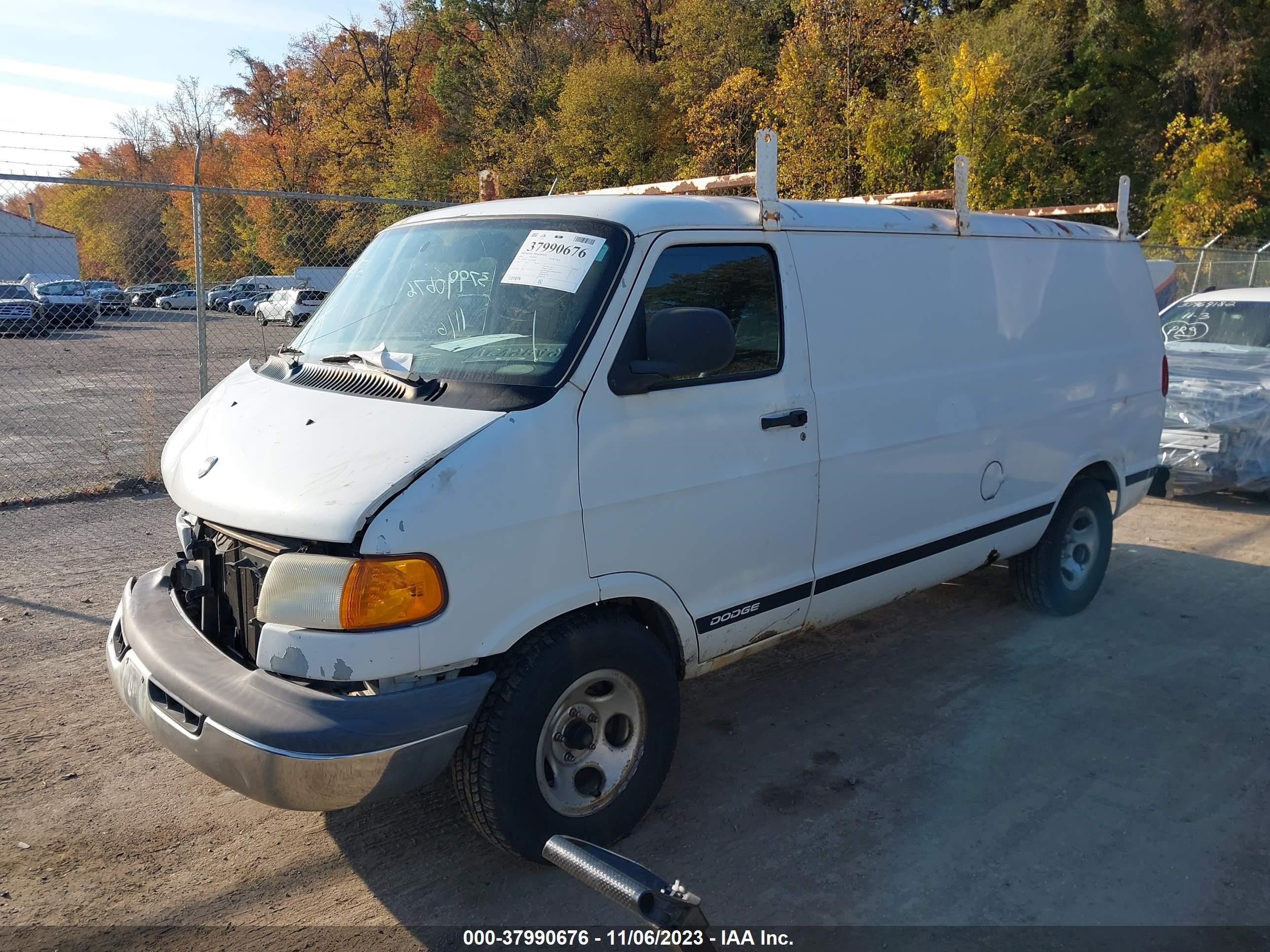 Photo 1 VIN: 2D7HB11Y63K500468 - DODGE RAM VAN 