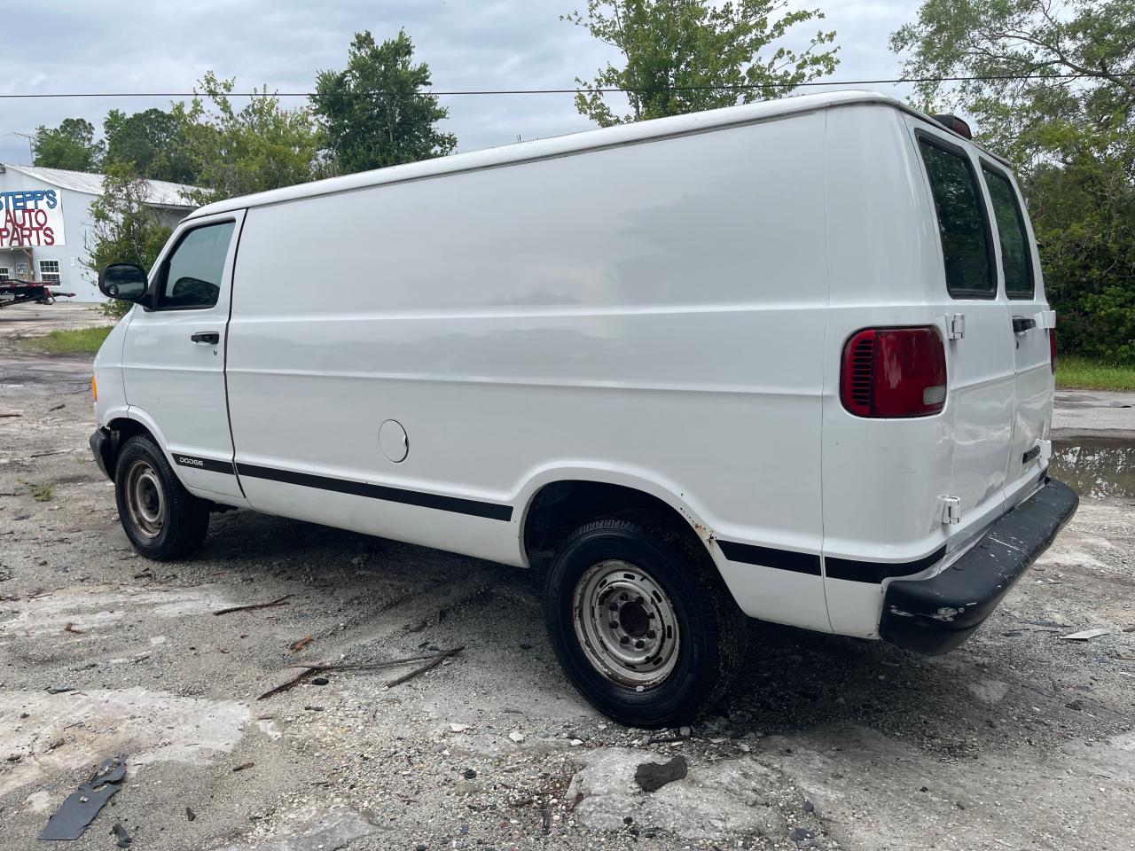 Photo 2 VIN: 2D7JB21YX3K520679 - DODGE RAM VAN 