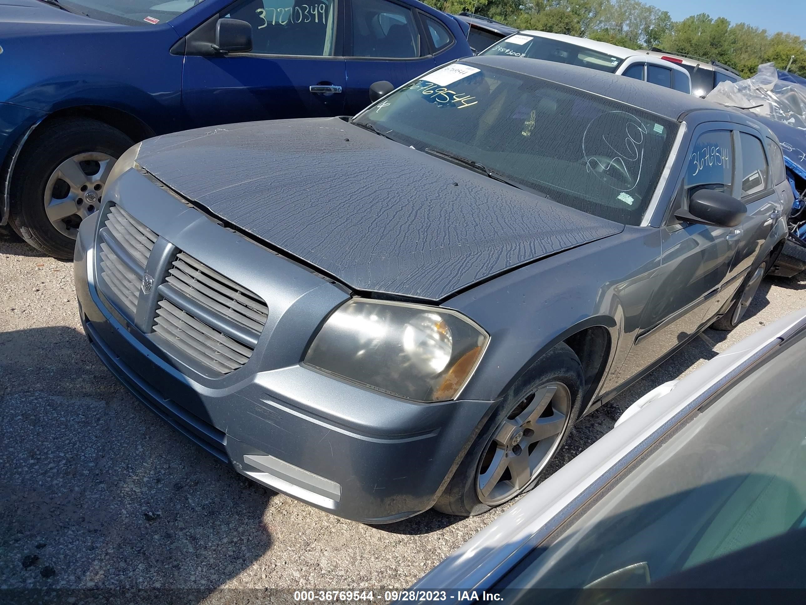 Photo 1 VIN: 2D8FV47T16H287695 - DODGE MAGNUM 