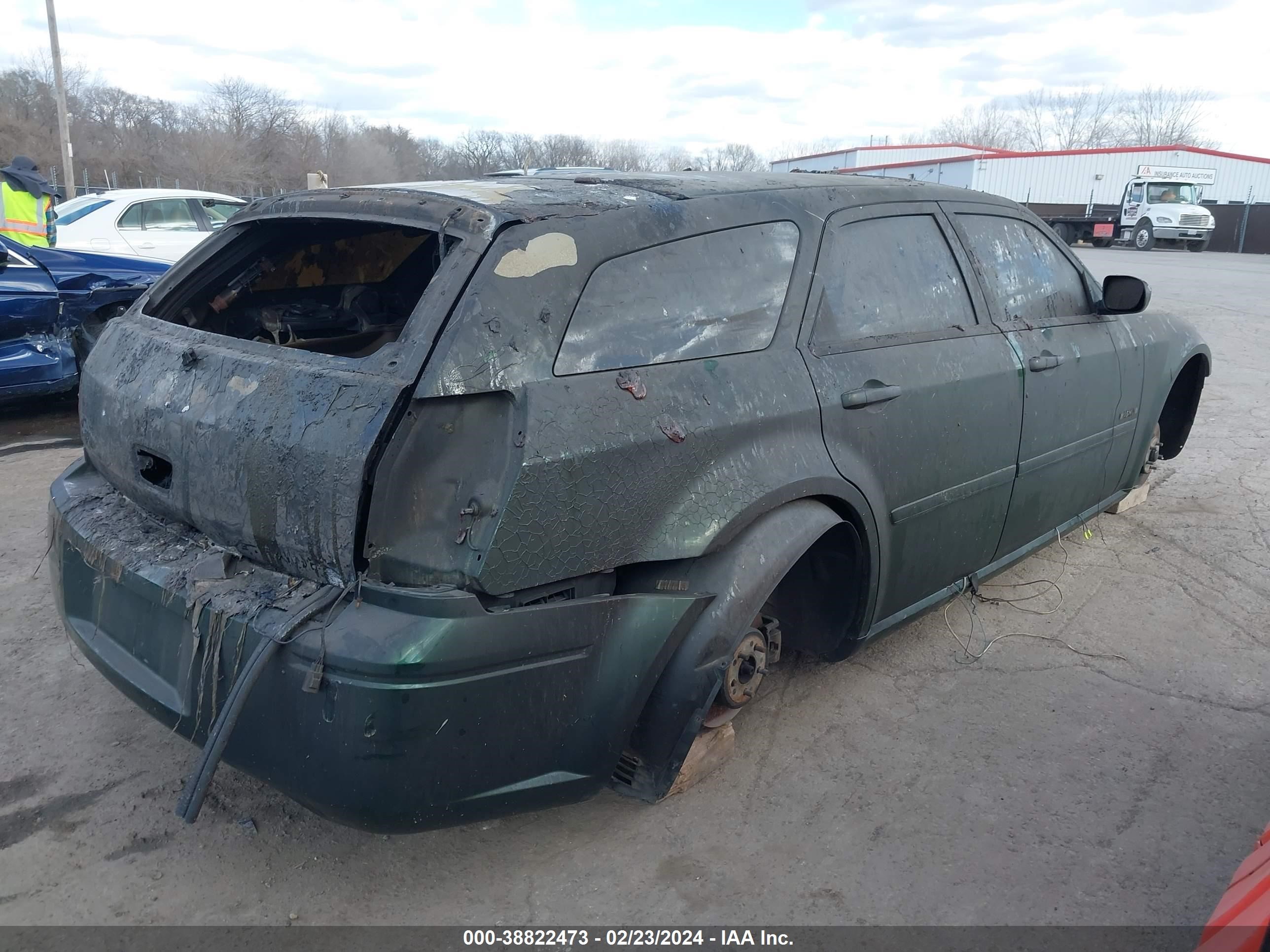 Photo 3 VIN: 2D8FV47T76H464878 - DODGE MAGNUM 