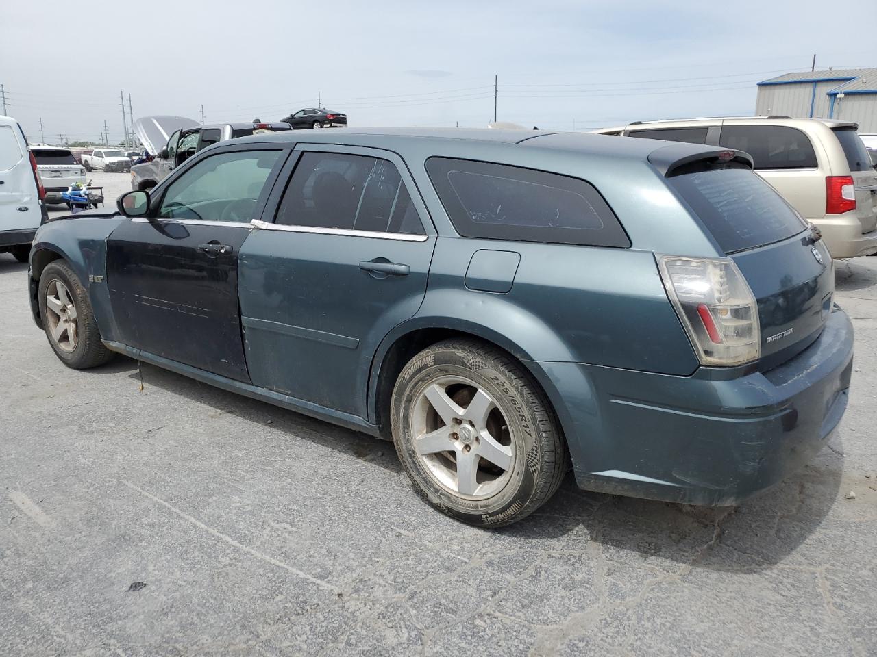 Photo 1 VIN: 2D8FV48T05H143990 - DODGE MAGNUM 