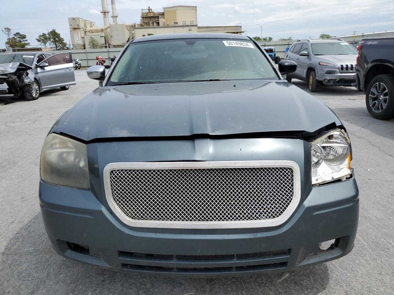 Photo 4 VIN: 2D8FV48T05H143990 - DODGE MAGNUM 