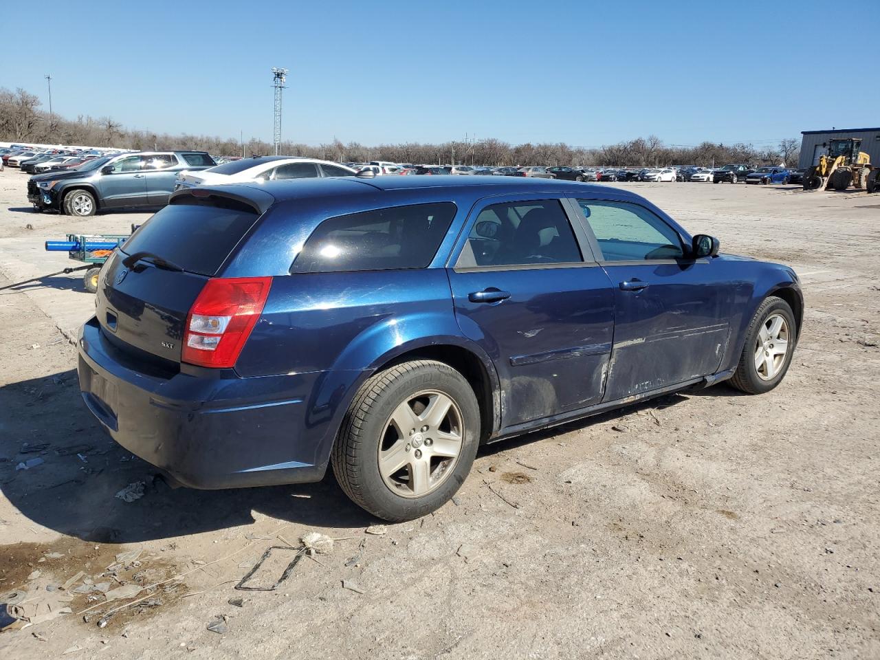 Photo 2 VIN: 2D8FV48V05H171855 - DODGE MAGNUM 