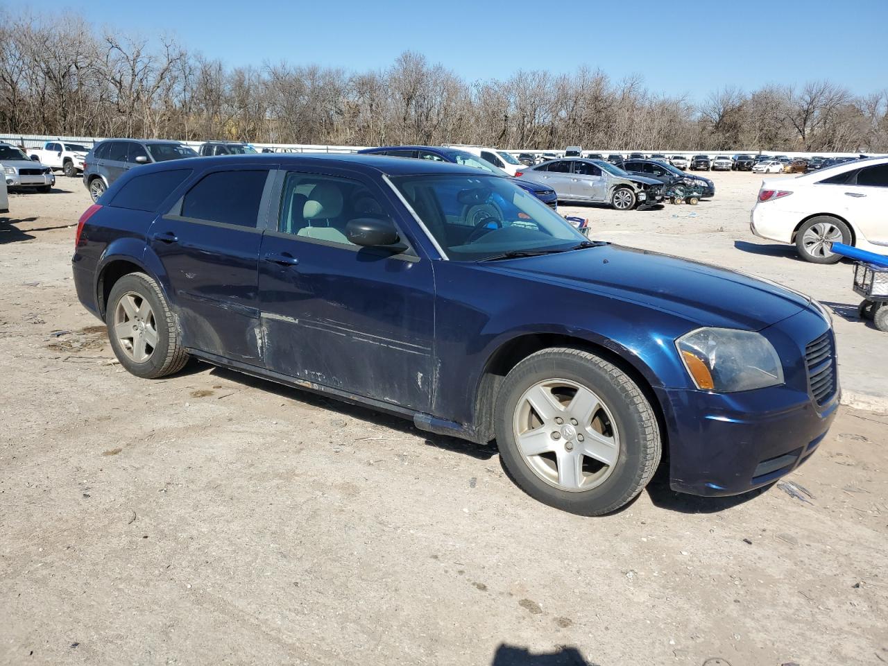 Photo 3 VIN: 2D8FV48V05H171855 - DODGE MAGNUM 