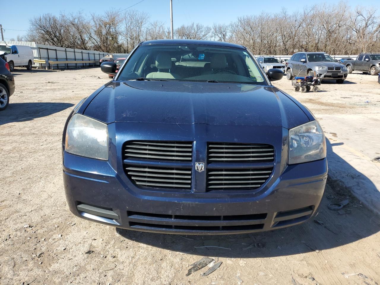 Photo 4 VIN: 2D8FV48V05H171855 - DODGE MAGNUM 