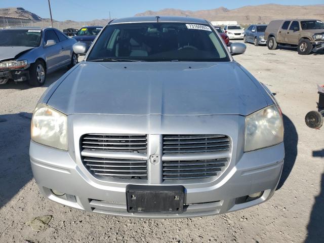 Photo 4 VIN: 2D8FV48V45H686325 - DODGE MAGNUM SXT 