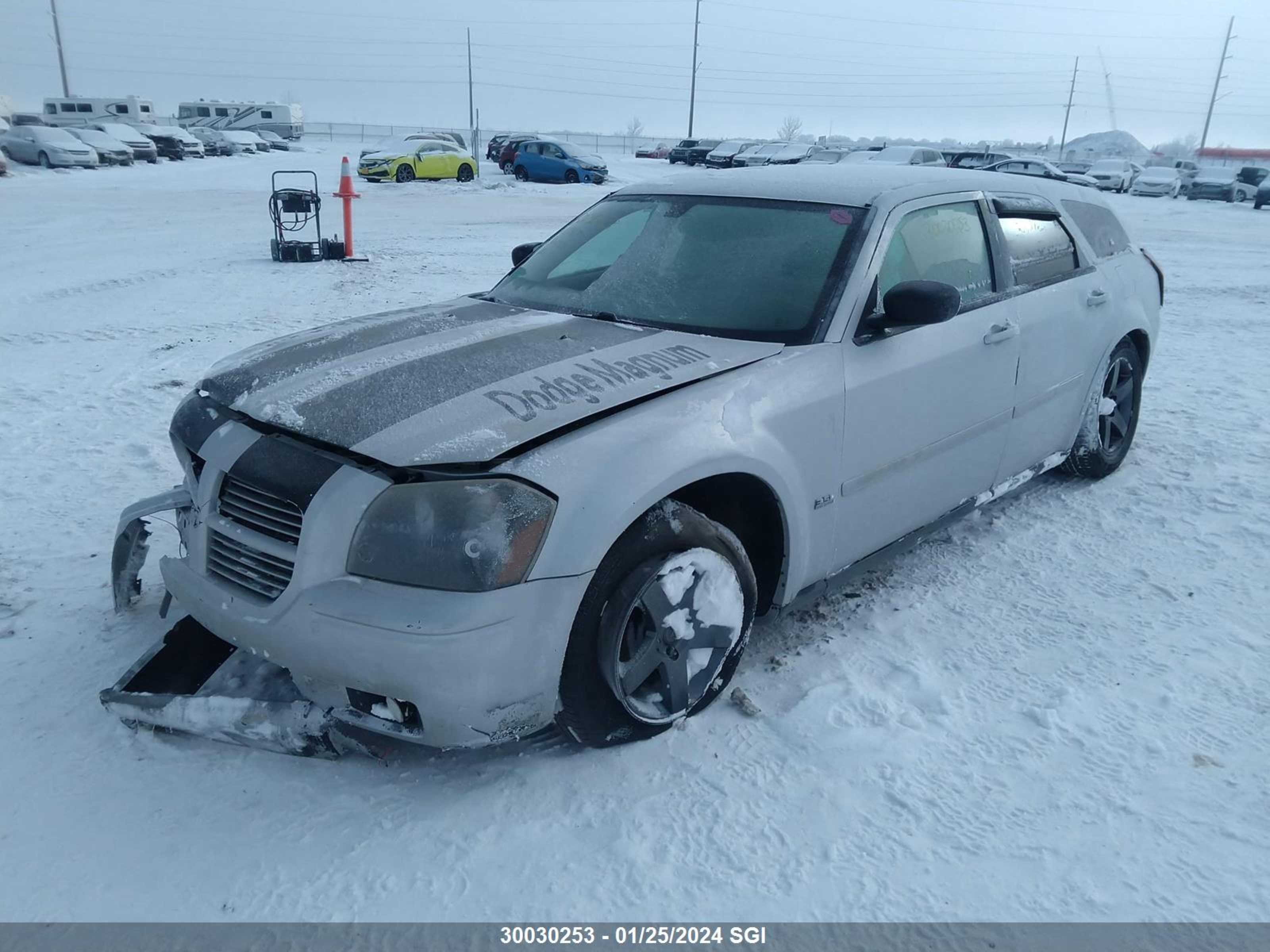 Photo 1 VIN: 2D8FV48V65H546793 - DODGE MAGNUM 