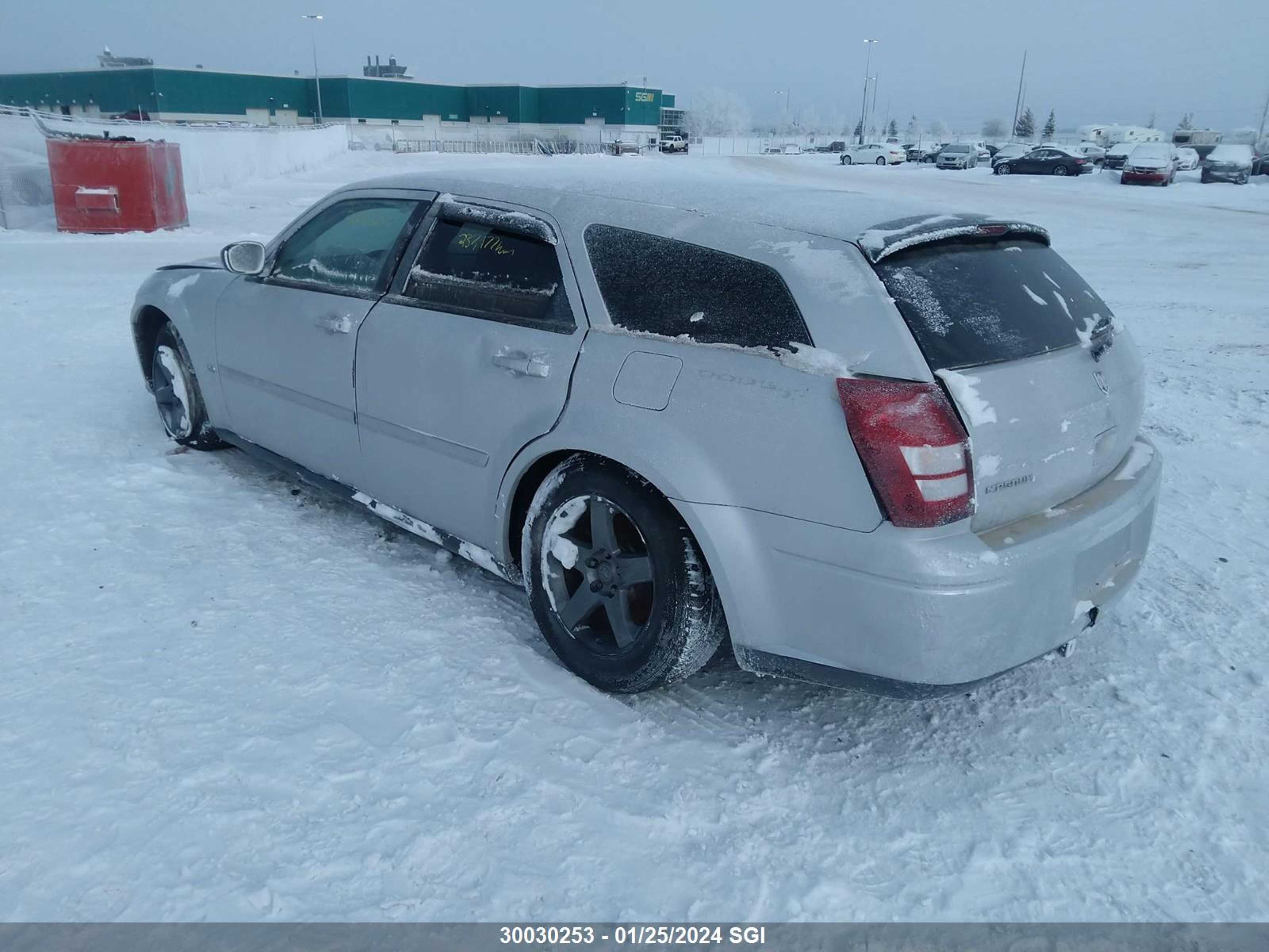 Photo 2 VIN: 2D8FV48V65H546793 - DODGE MAGNUM 