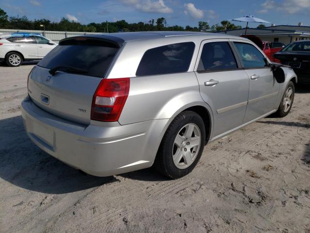 Photo 2 VIN: 2D8FV48VX5H570756 - DODGE MAGNUM SXT 