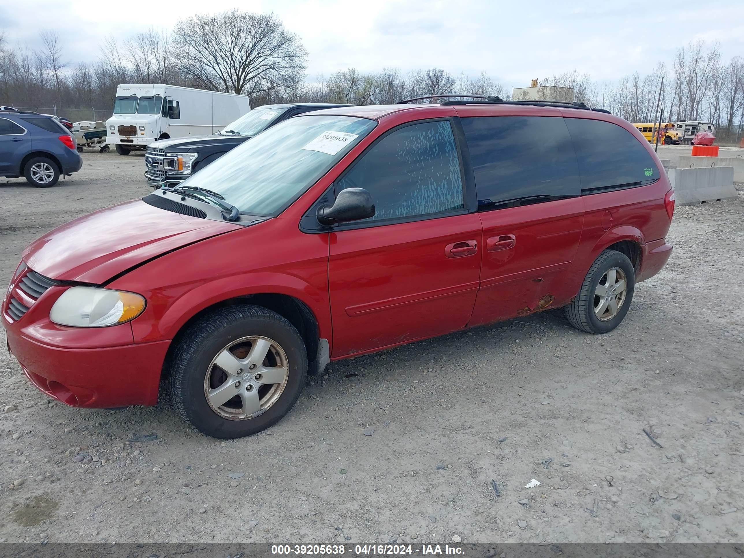 Photo 1 VIN: 2D8GP44L26R872945 - DODGE CARAVAN 