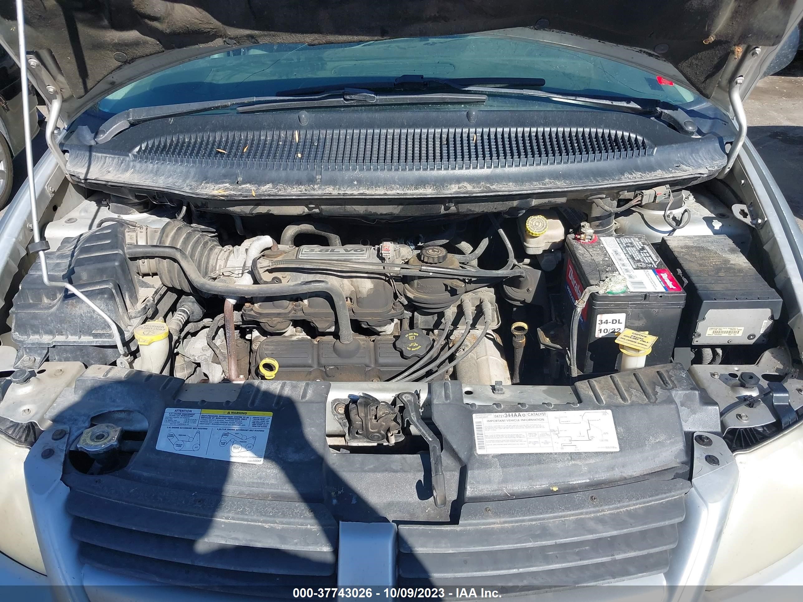 Photo 9 VIN: 2D8GP44L35R452108 - DODGE CARAVAN 