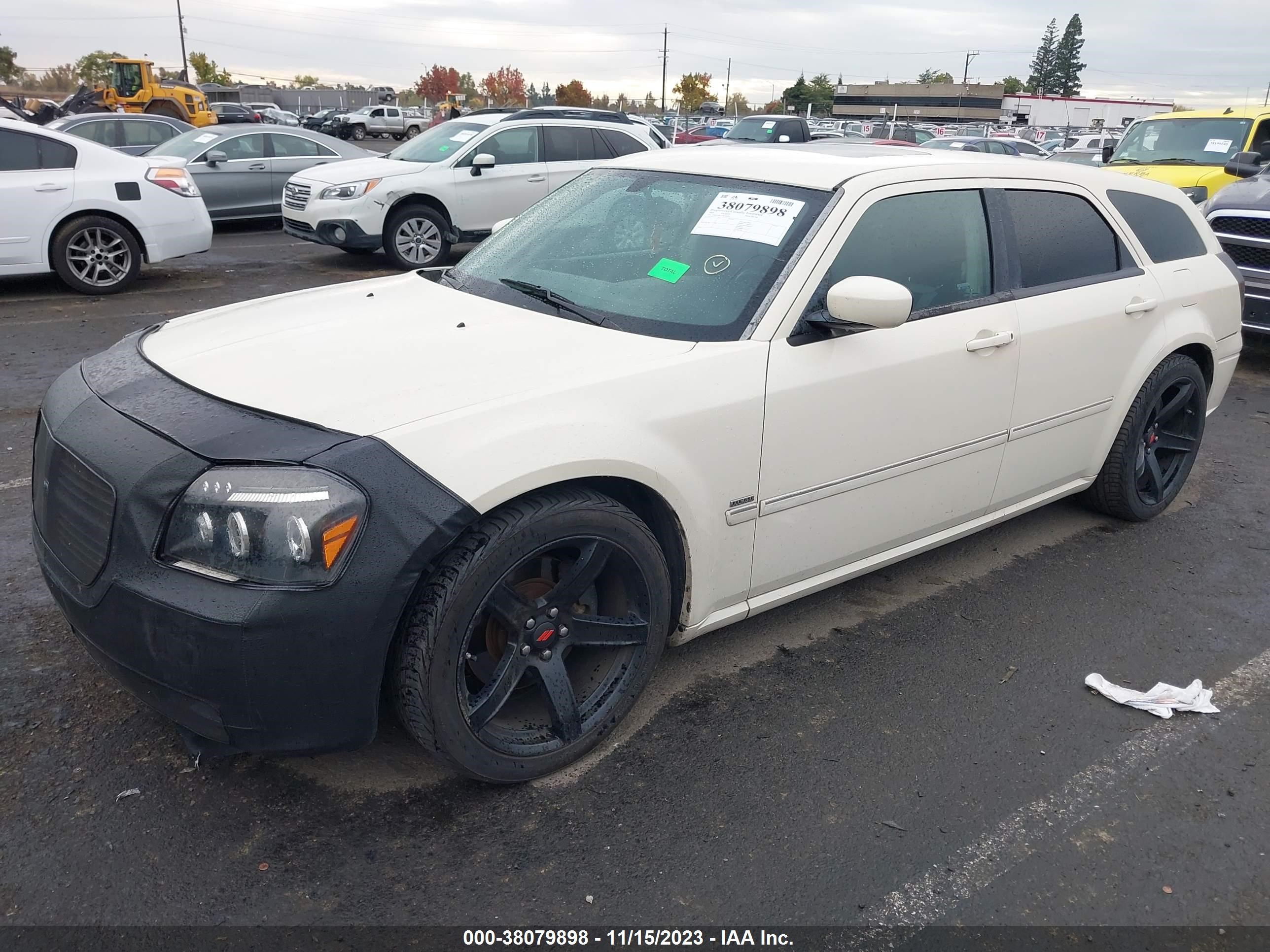 Photo 1 VIN: 2D8GV58215H641035 - DODGE MAGNUM 