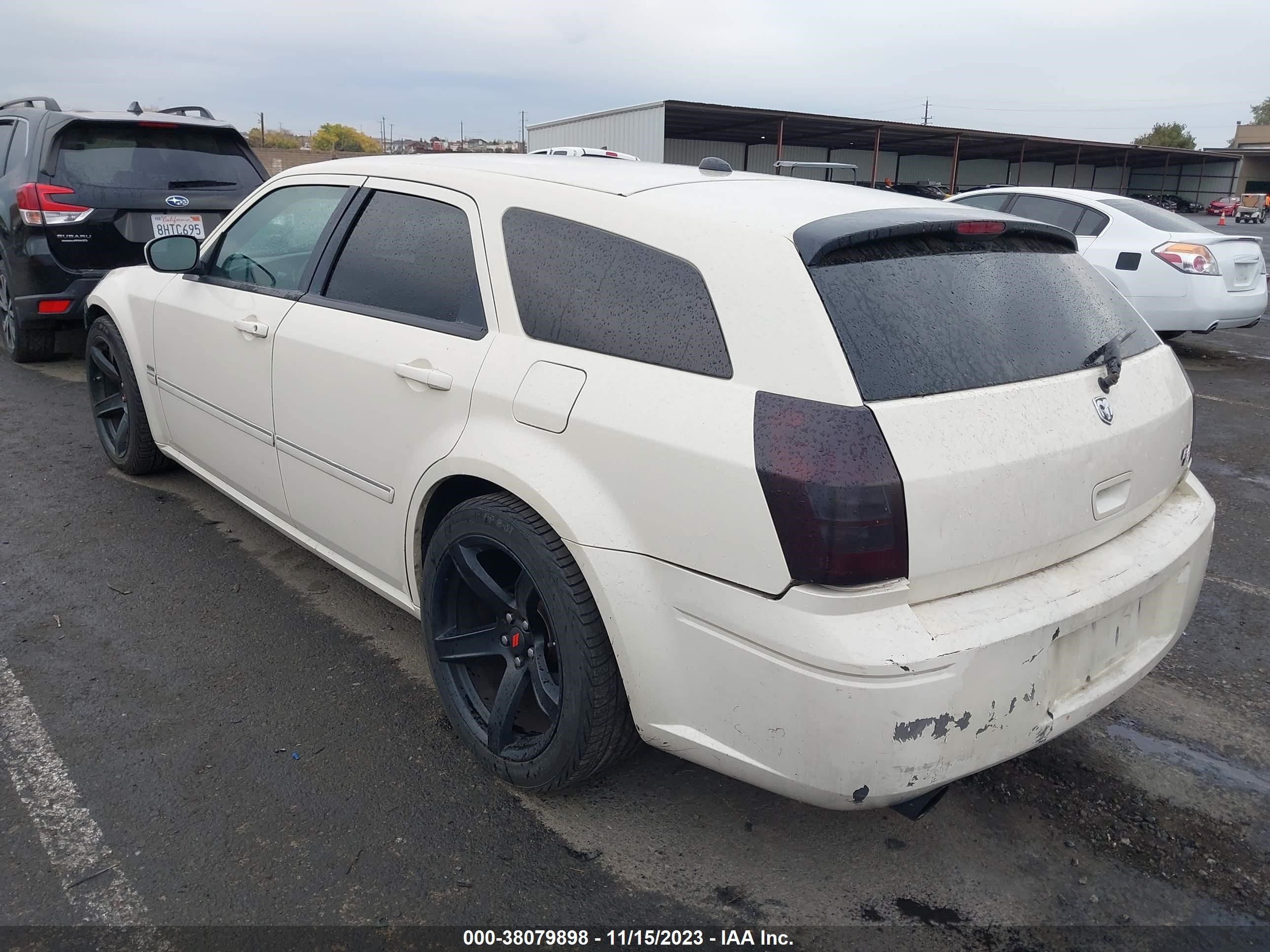 Photo 2 VIN: 2D8GV58215H641035 - DODGE MAGNUM 