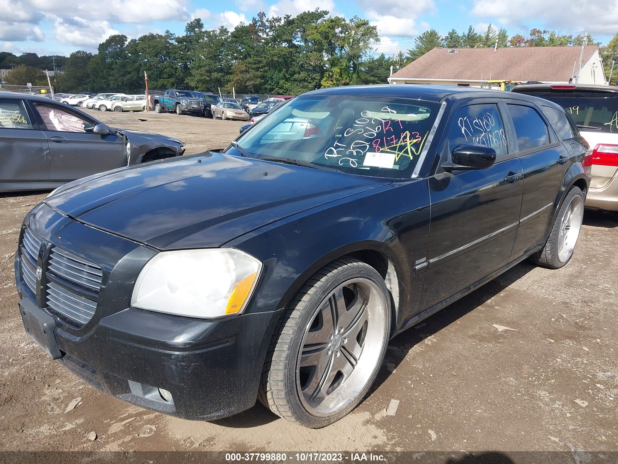 Photo 1 VIN: 2D8GV58225H637852 - DODGE MAGNUM 