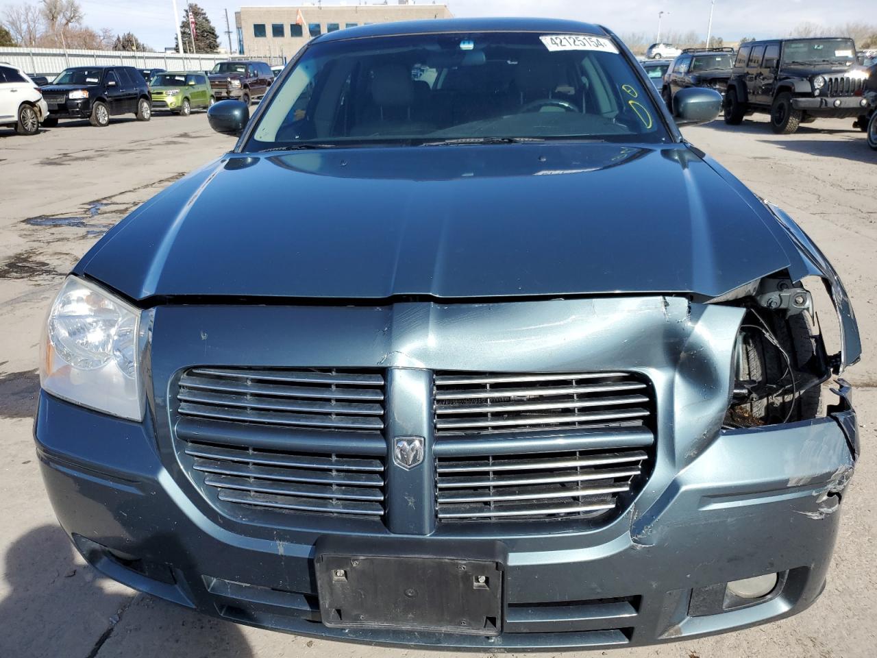 Photo 4 VIN: 2D8GV58275H178124 - DODGE MAGNUM 