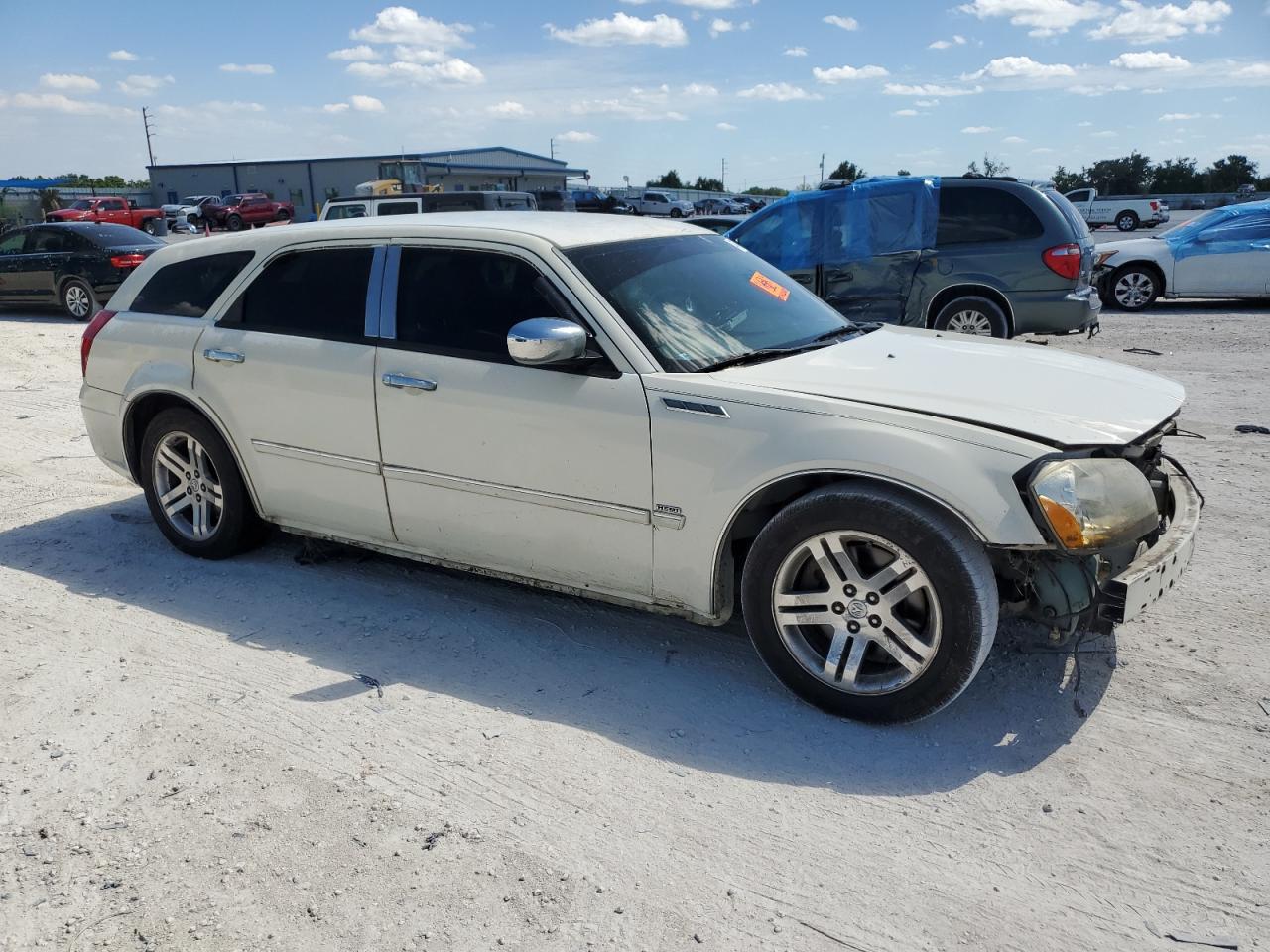 Photo 3 VIN: 2D8GV58275H547158 - DODGE MAGNUM 