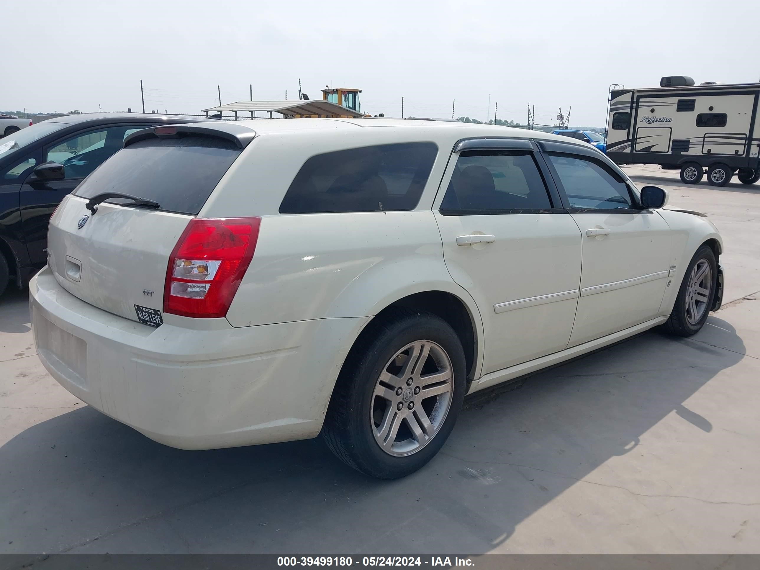 Photo 3 VIN: 2D8GV58285H618285 - DODGE MAGNUM 