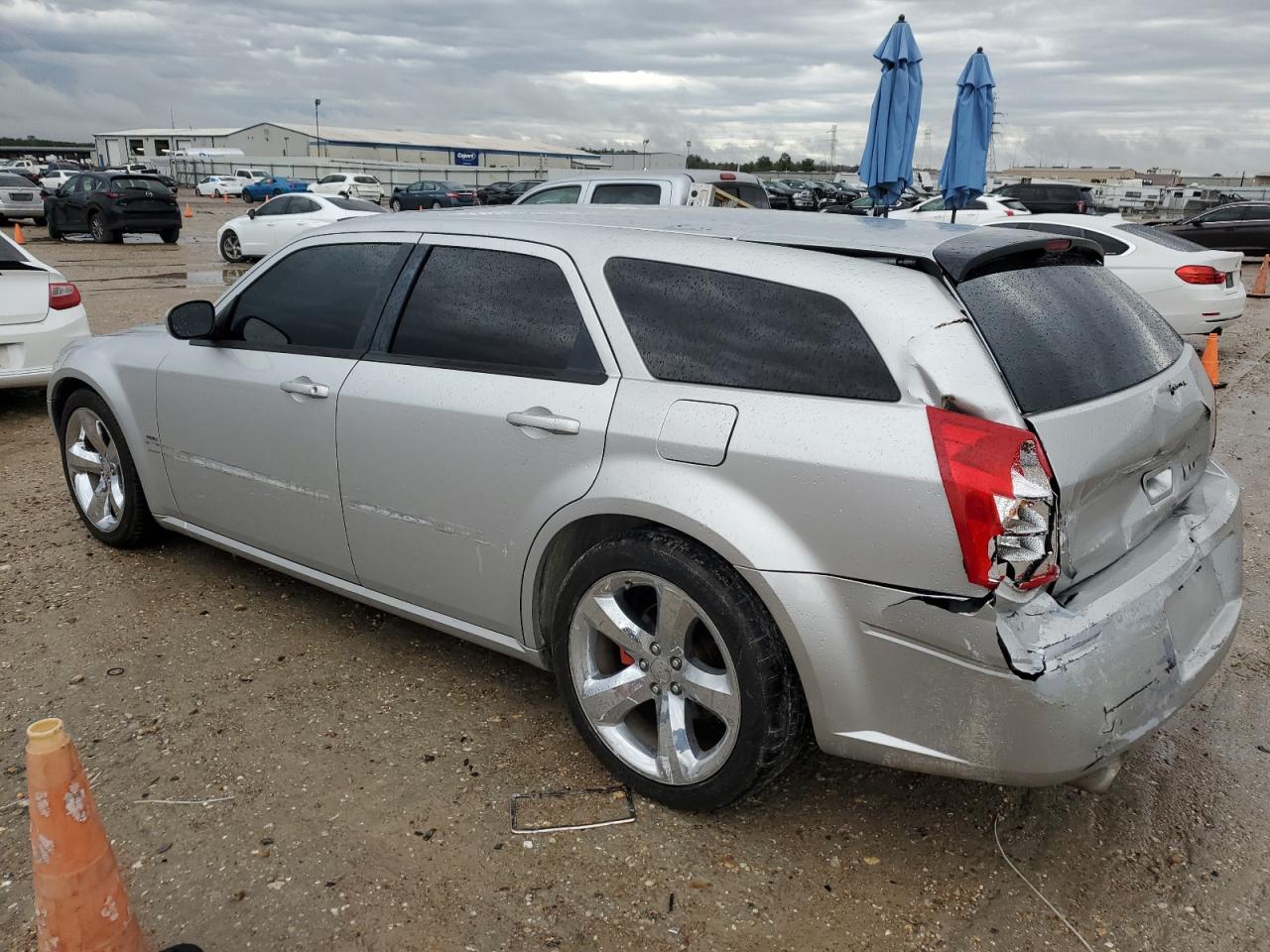 Photo 1 VIN: 2D8GV58285H682665 - DODGE MAGNUM 