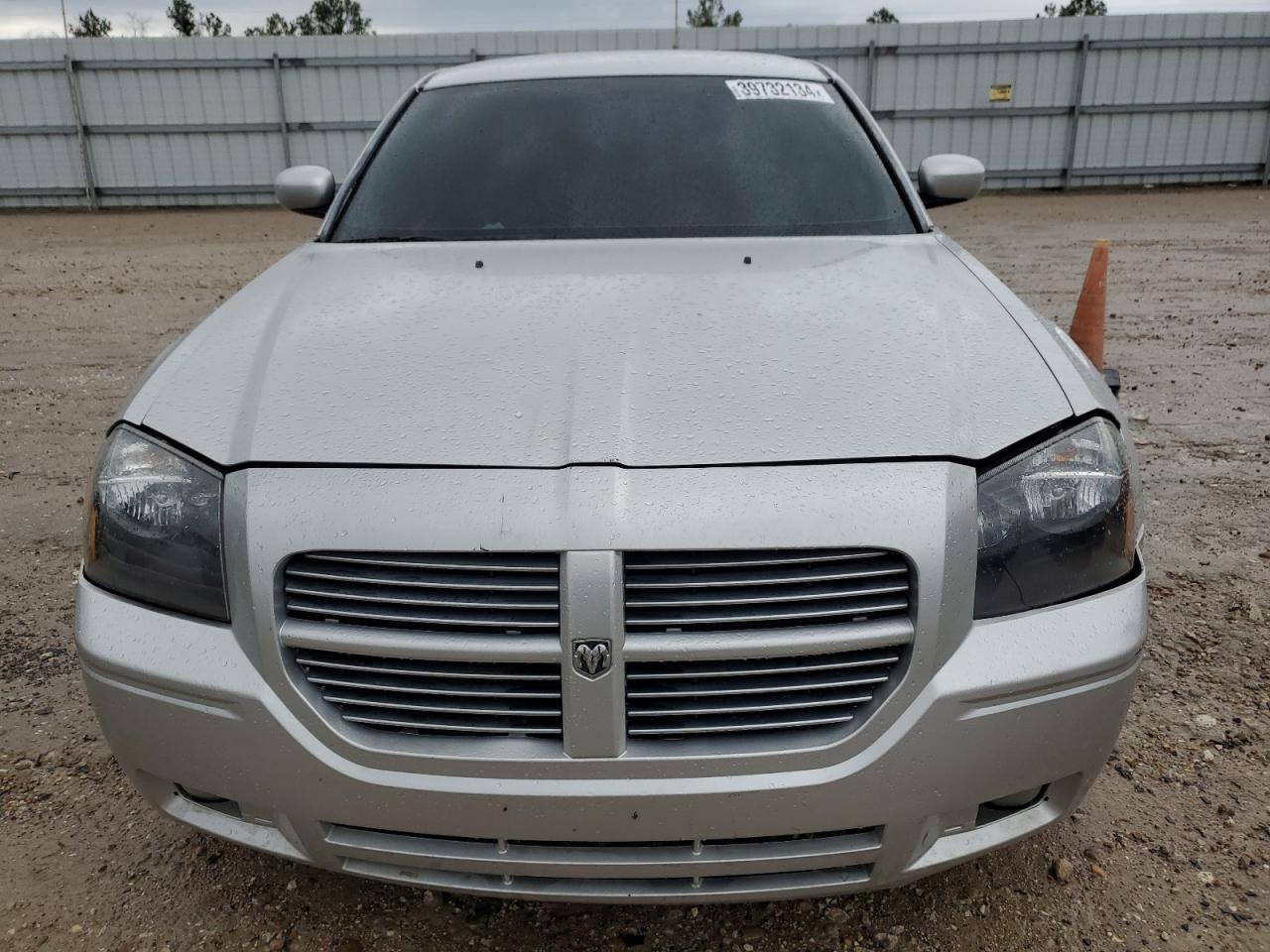 Photo 4 VIN: 2D8GV58285H682665 - DODGE MAGNUM 