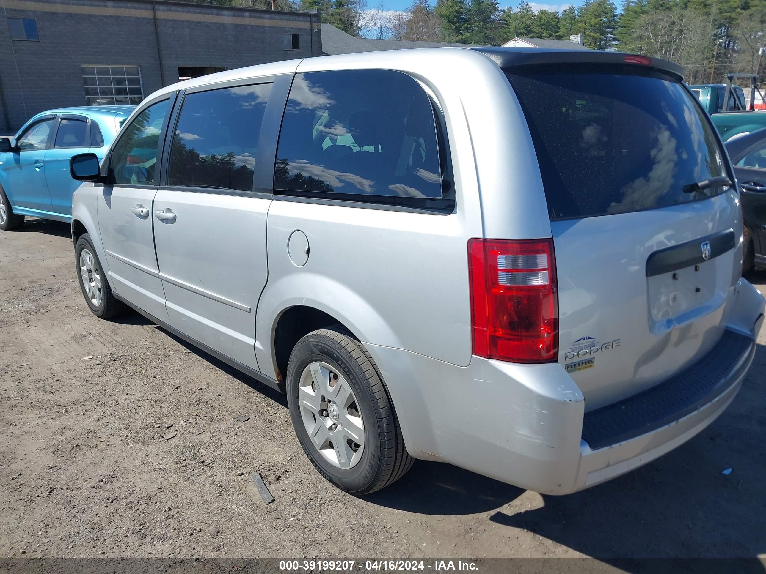 Photo 2 VIN: 2D8HN44E19R601794 - DODGE CARAVAN 