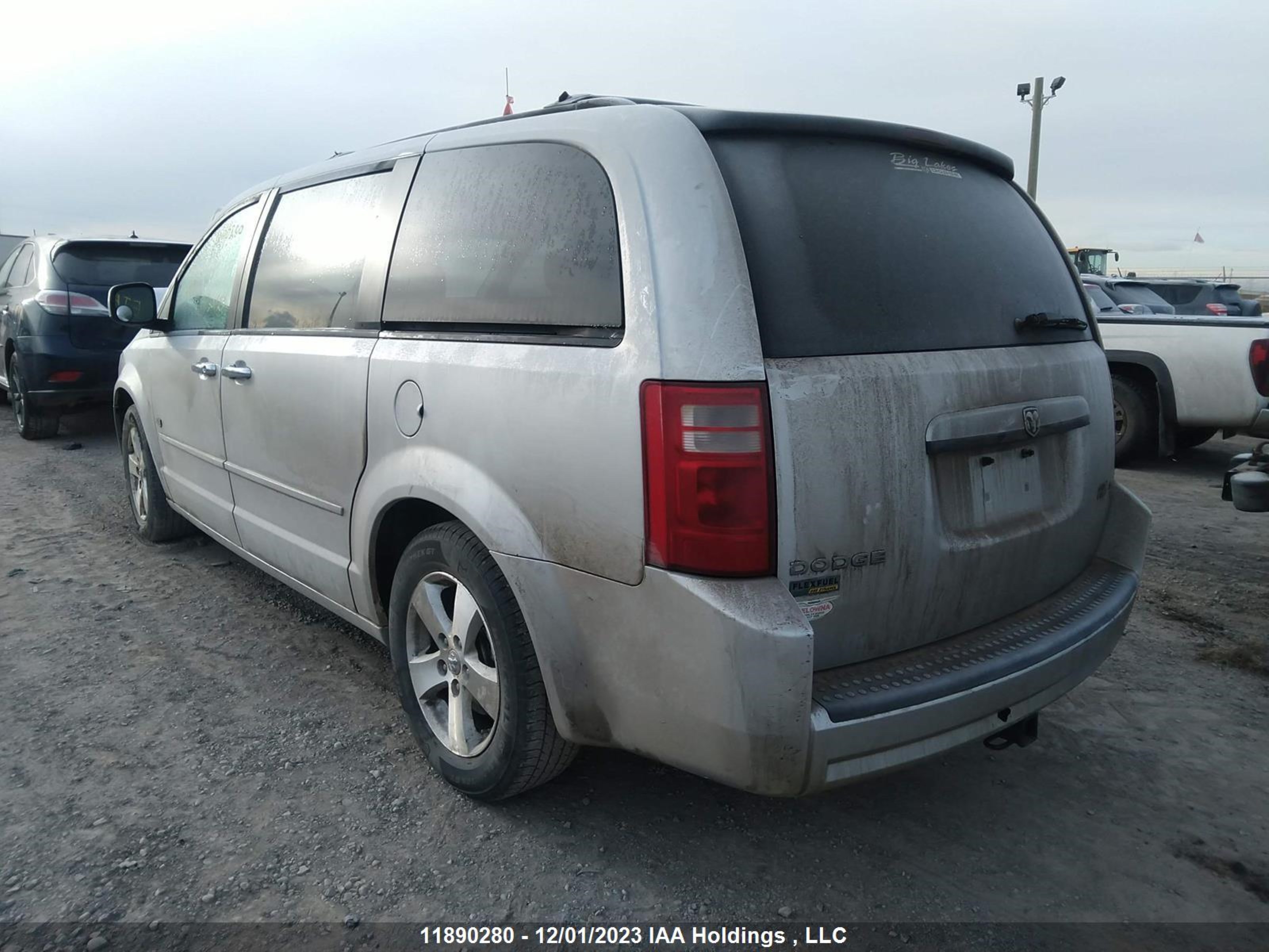 Photo 2 VIN: 2D8HN44E19R698088 - DODGE CARAVAN 