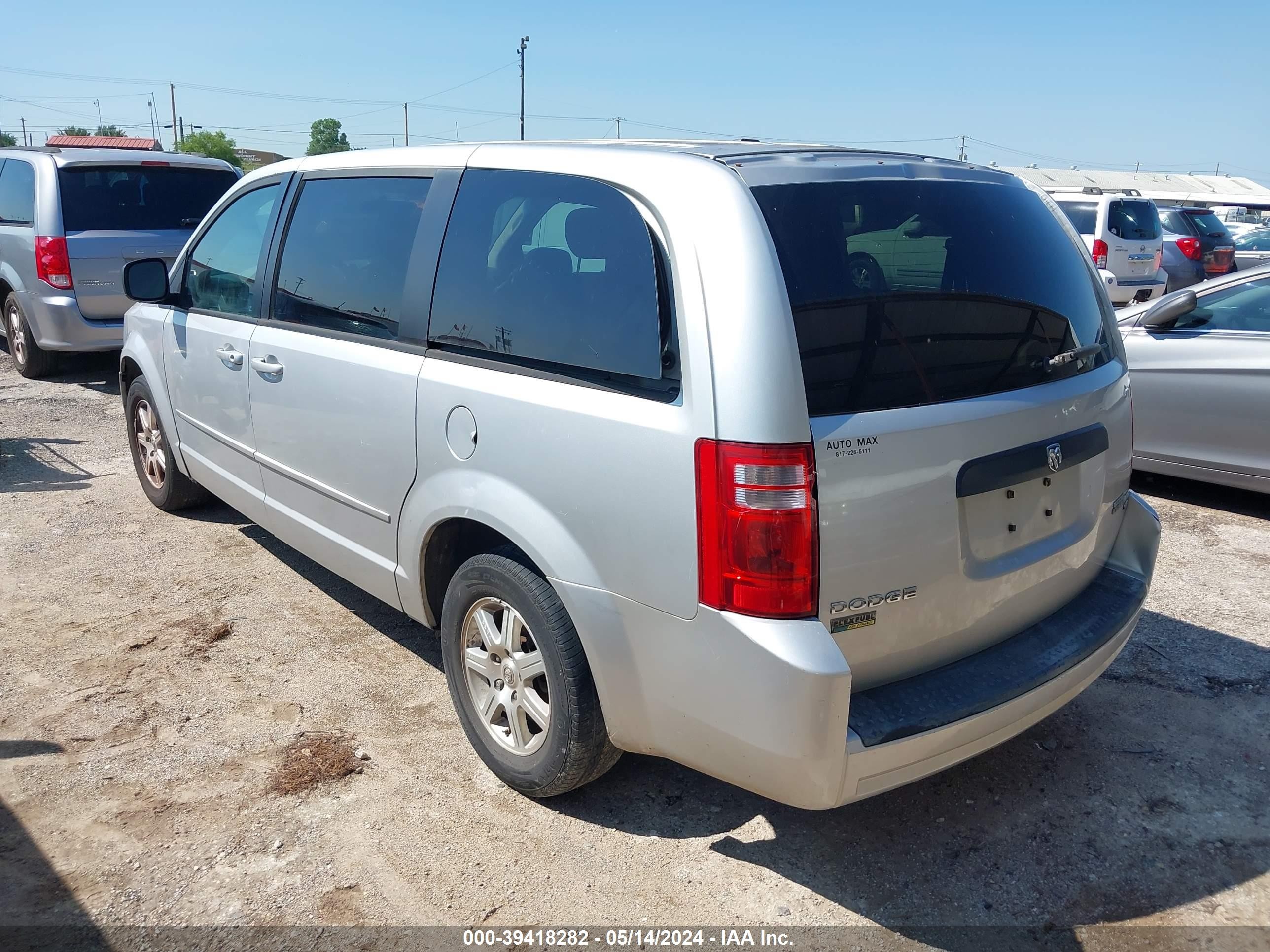 Photo 2 VIN: 2D8HN44E49R621084 - DODGE CARAVAN 