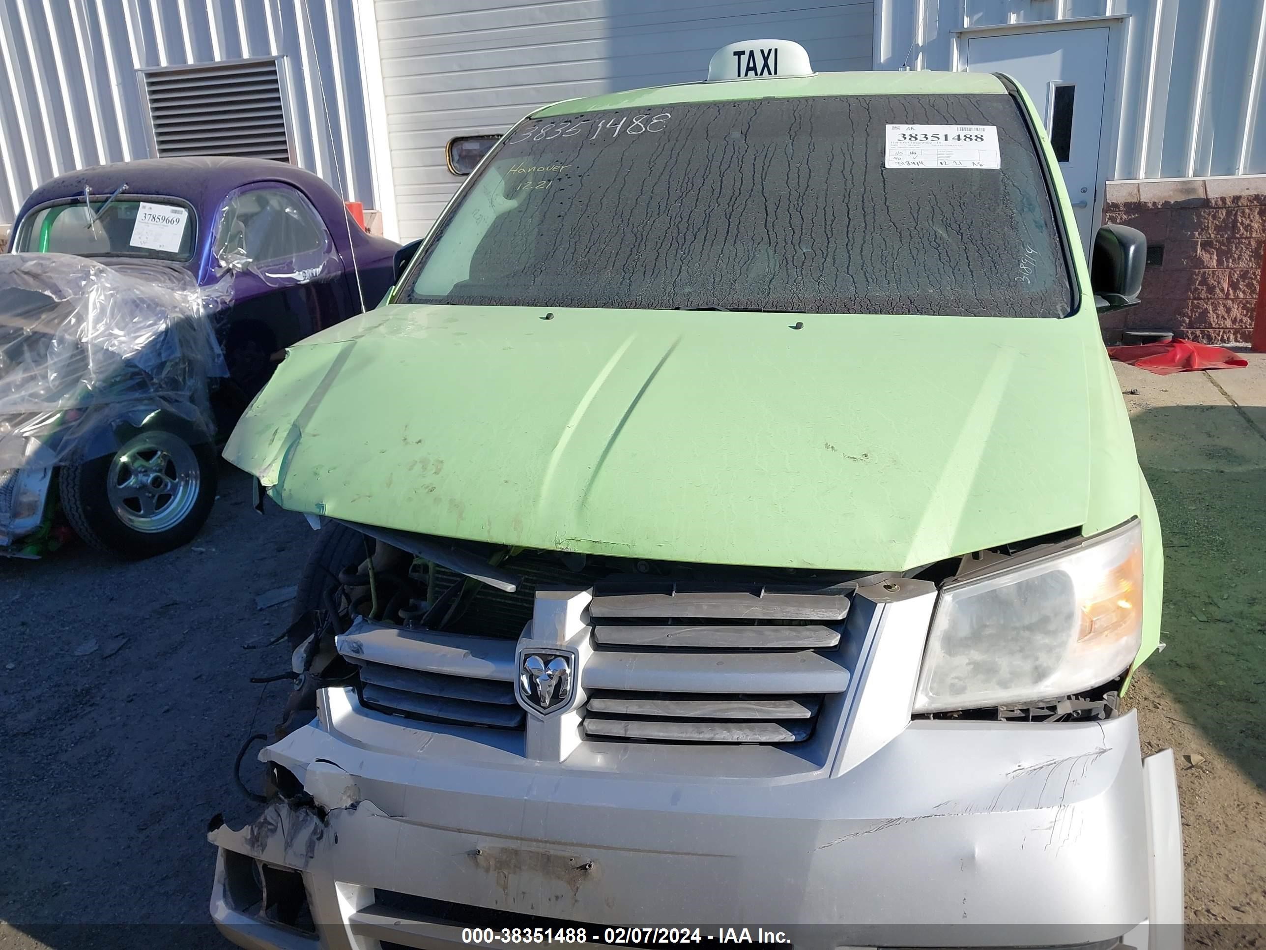 Photo 11 VIN: 2D8HN44E79R615683 - DODGE CARAVAN 