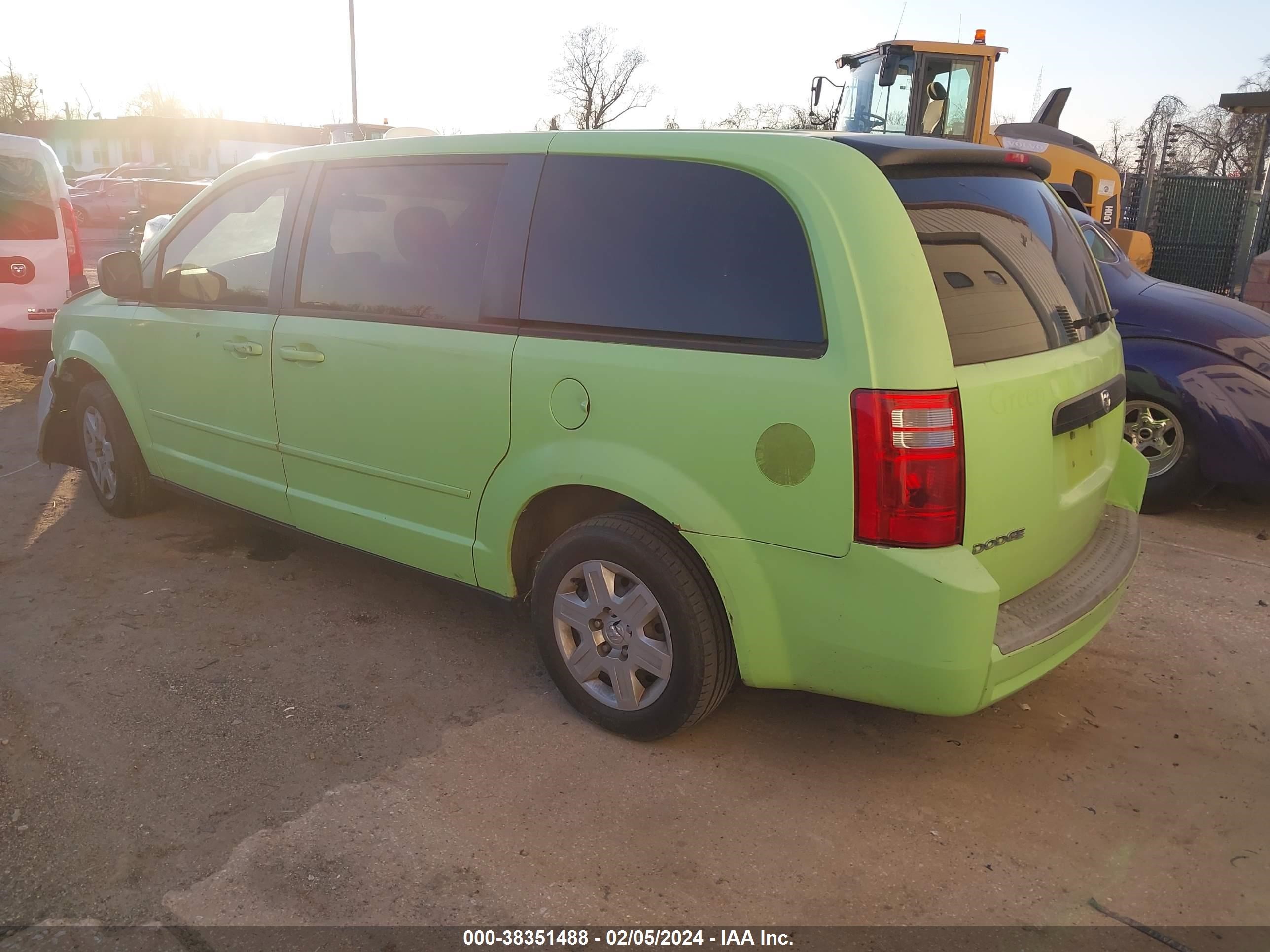 Photo 2 VIN: 2D8HN44E79R615683 - DODGE CARAVAN 