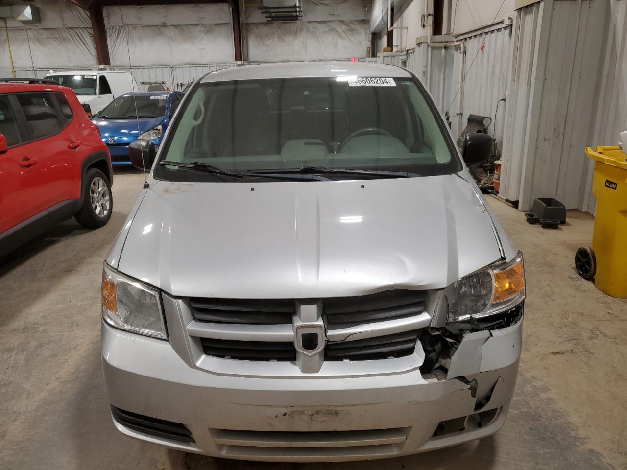 Photo 4 VIN: 2D8HN44E89R581849 - DODGE CARAVAN 