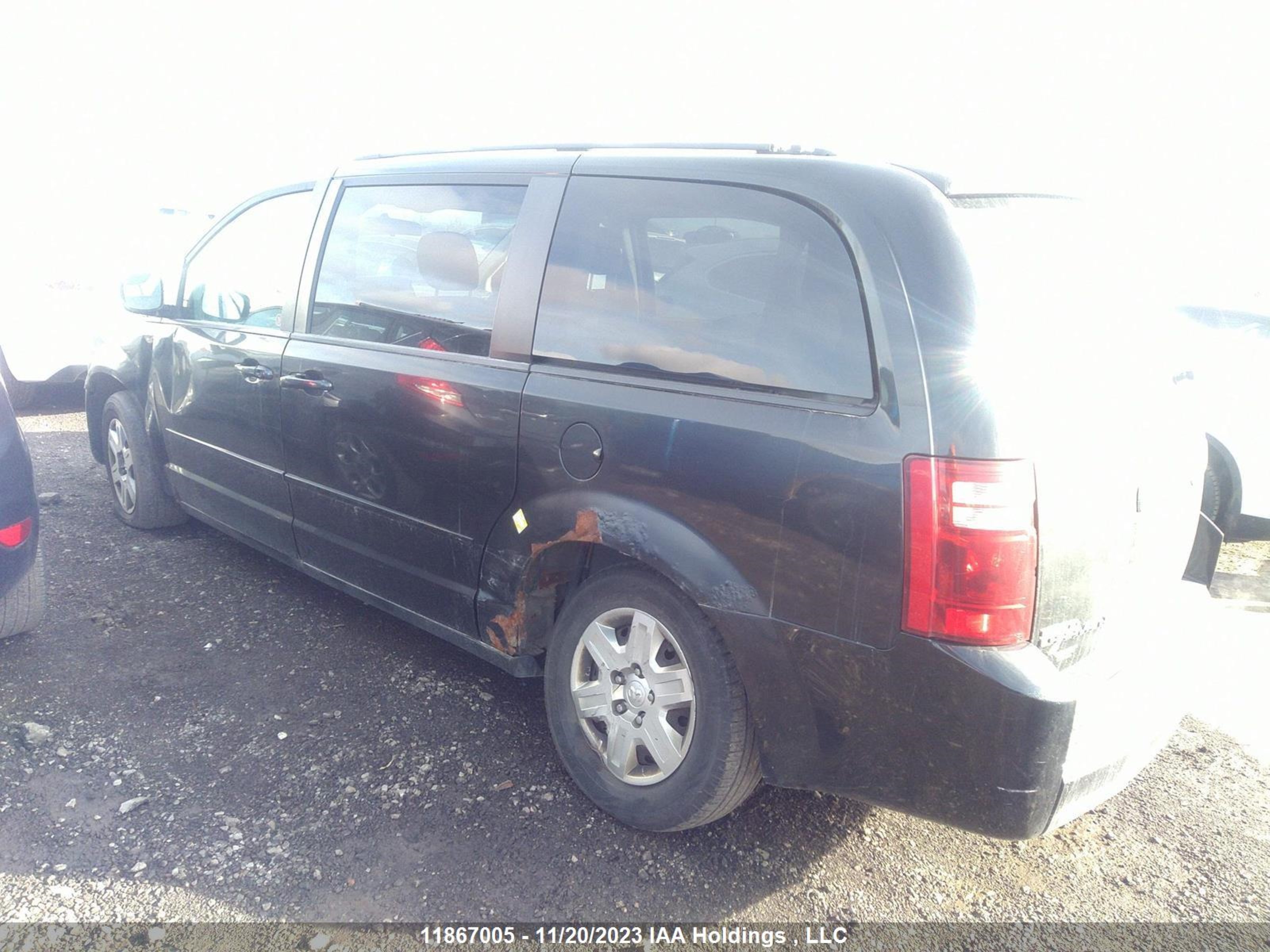 Photo 2 VIN: 2D8HN44H28R675718 - DODGE CARAVAN 