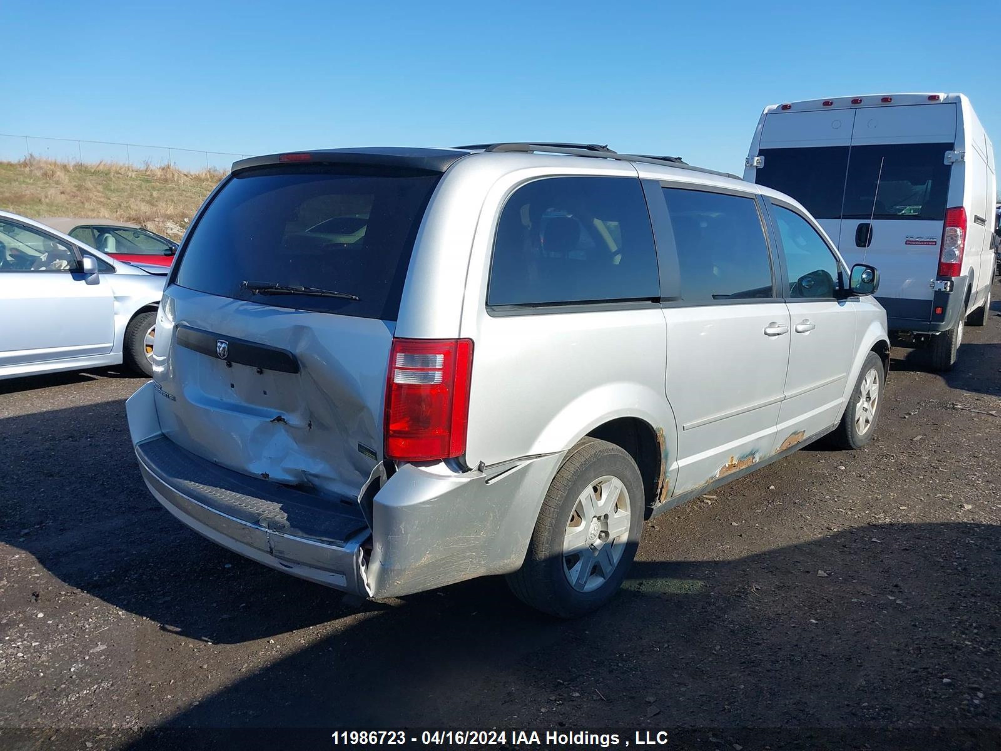 Photo 3 VIN: 2D8HN44H58R805913 - DODGE CARAVAN 