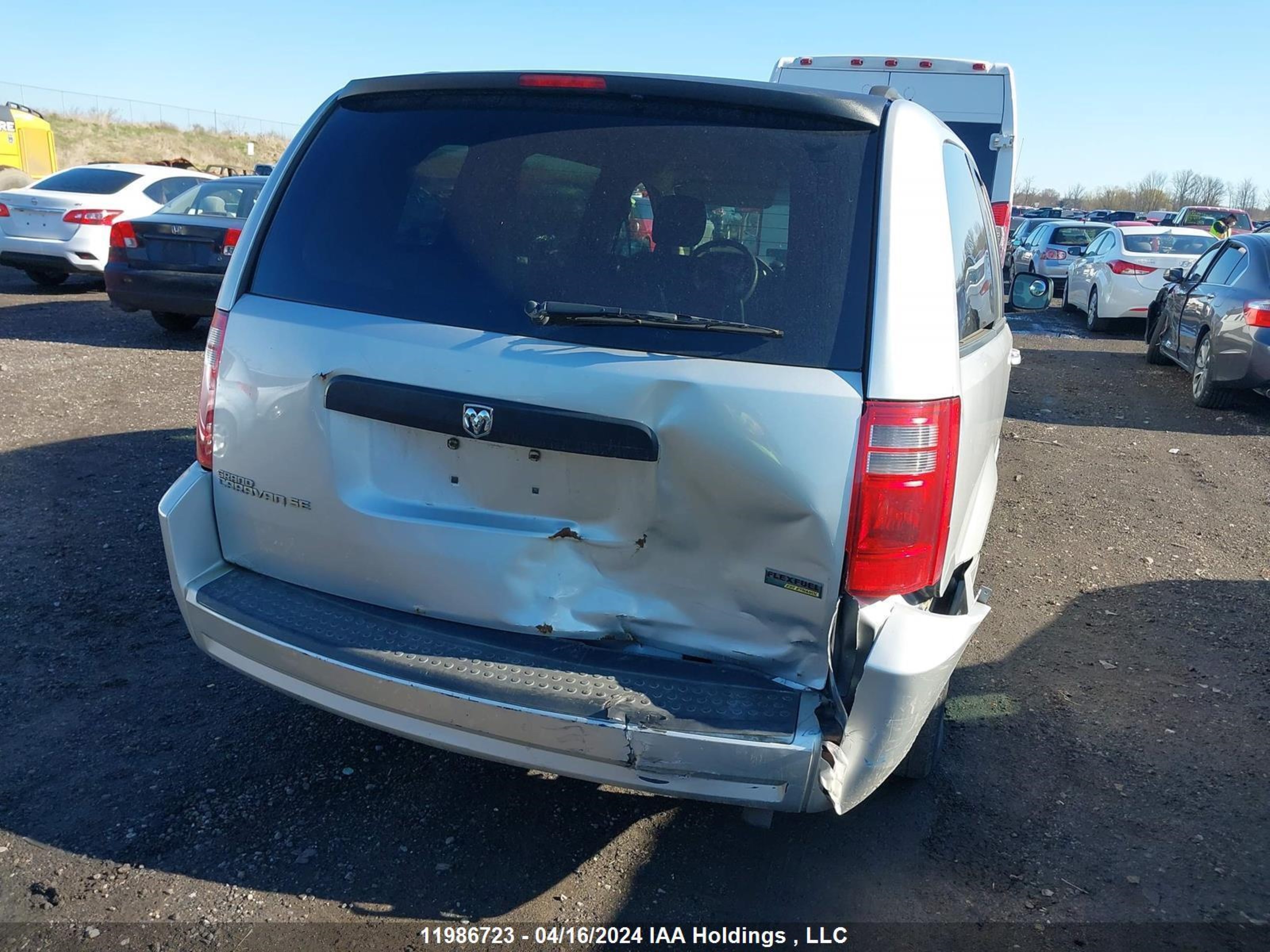 Photo 5 VIN: 2D8HN44H58R805913 - DODGE CARAVAN 