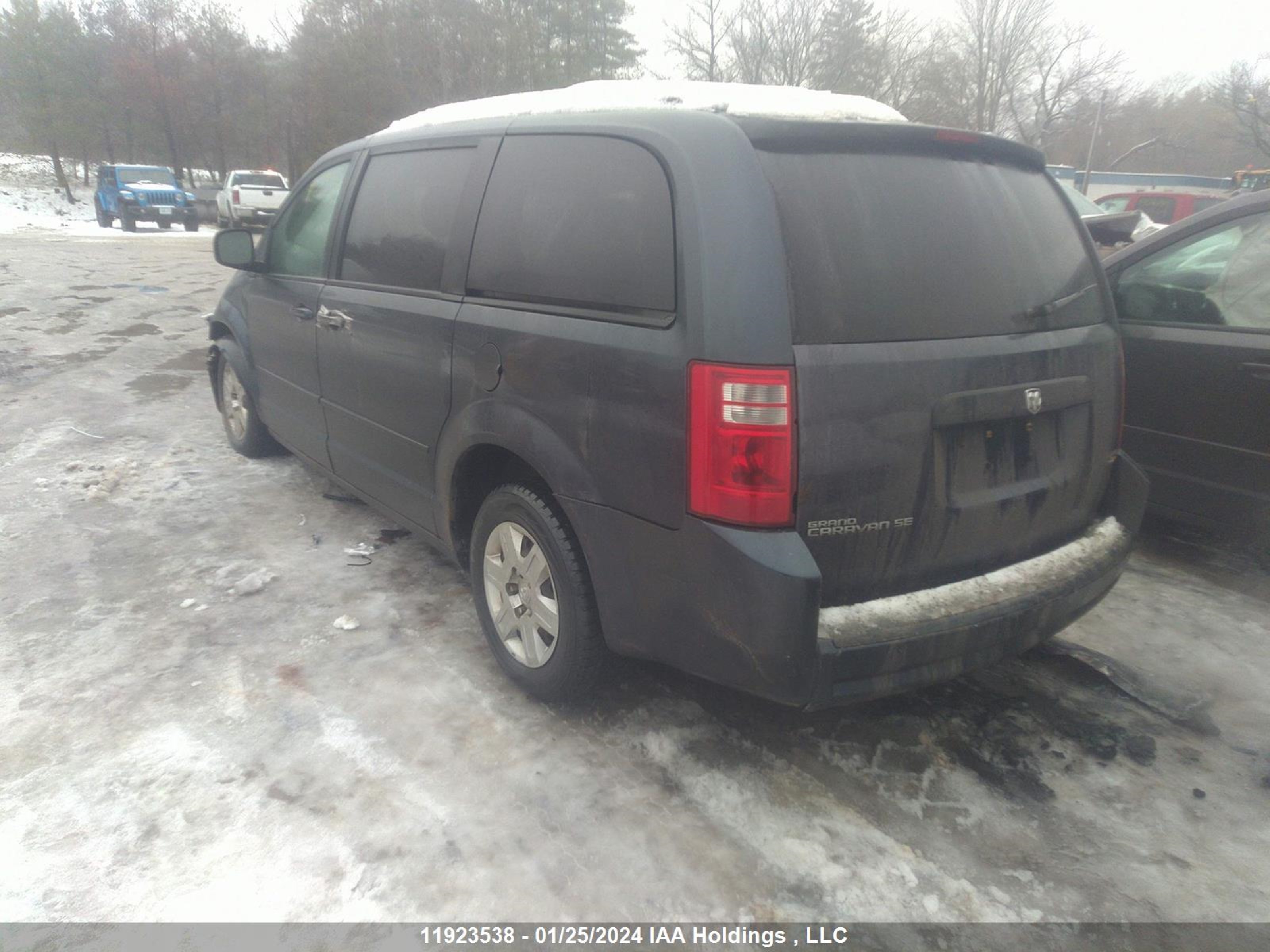 Photo 2 VIN: 2D8HN44H98R783687 - DODGE CARAVAN 