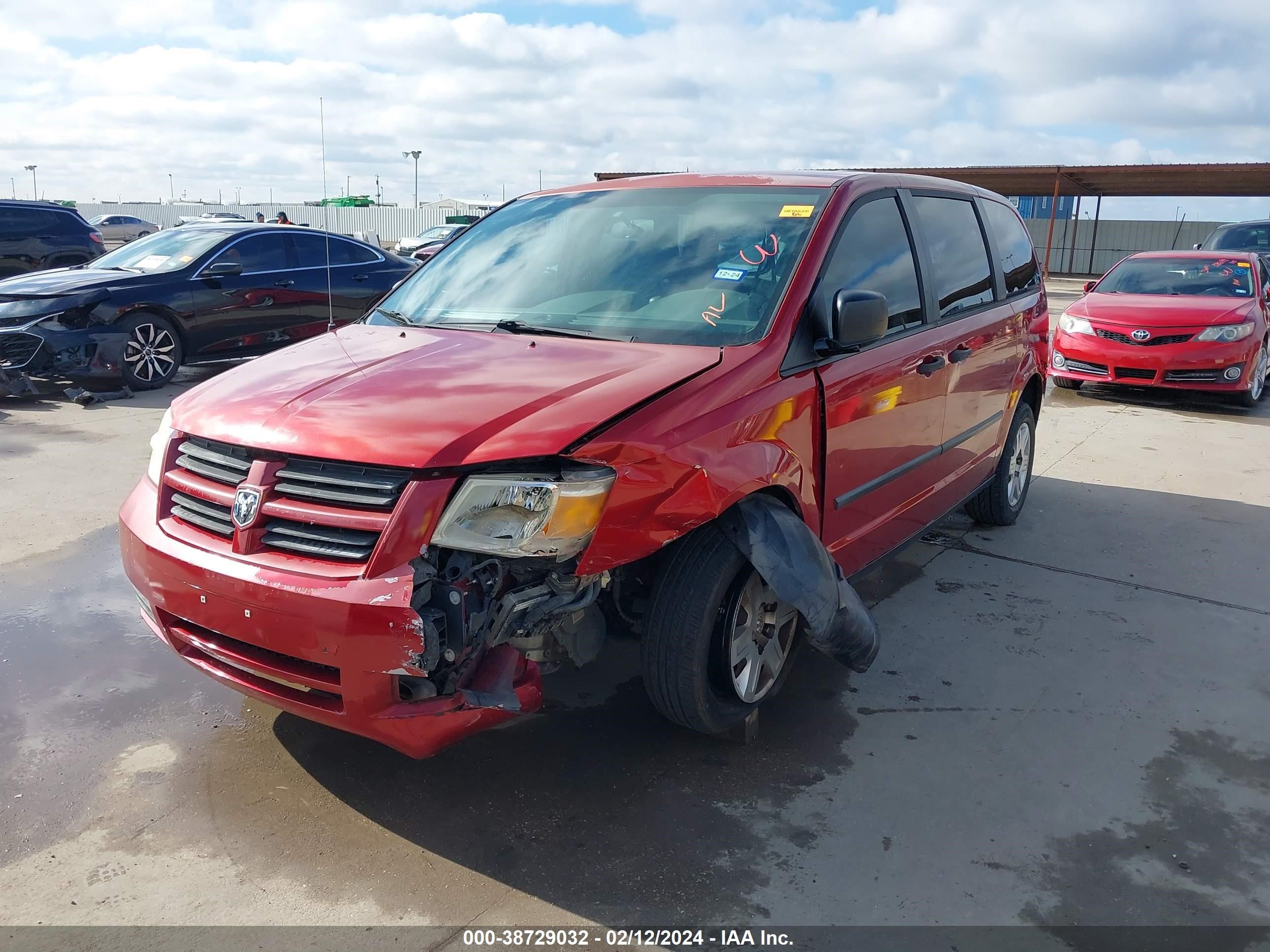 Photo 1 VIN: 2D8HN44HX8R124646 - DODGE CARAVAN 