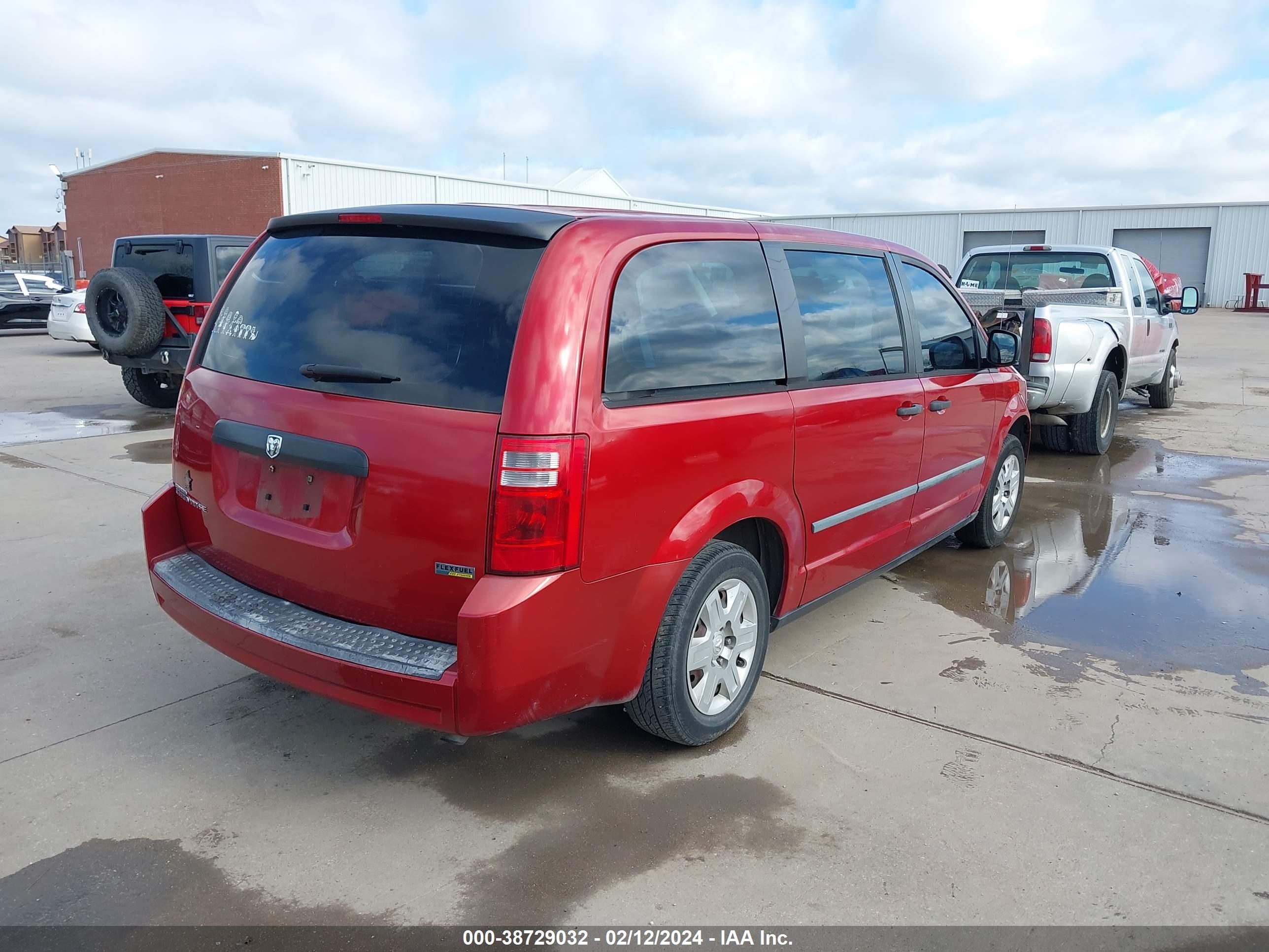 Photo 3 VIN: 2D8HN44HX8R124646 - DODGE CARAVAN 