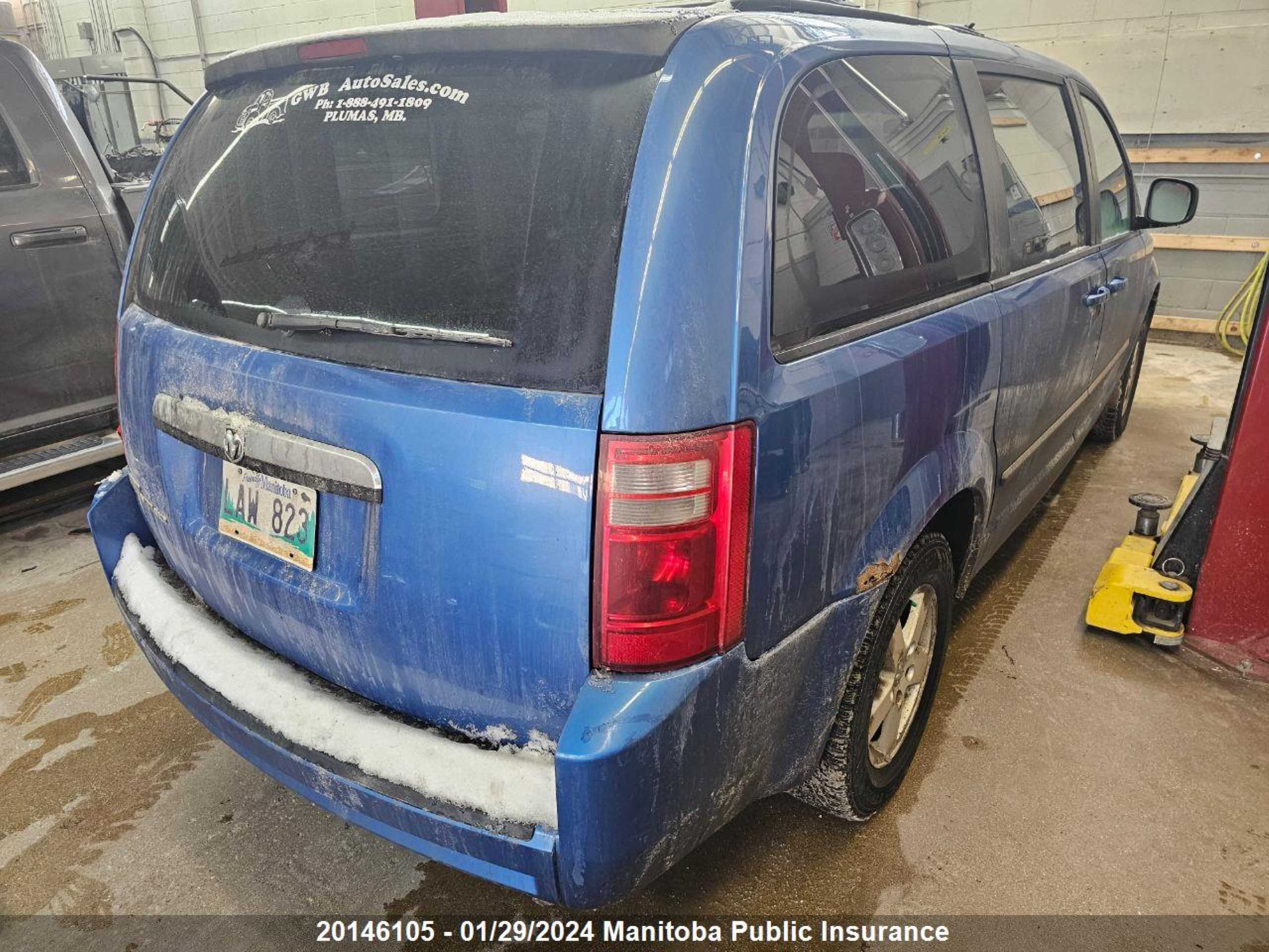 Photo 8 VIN: 2D8HN44P98R658812 - DODGE CARAVAN 