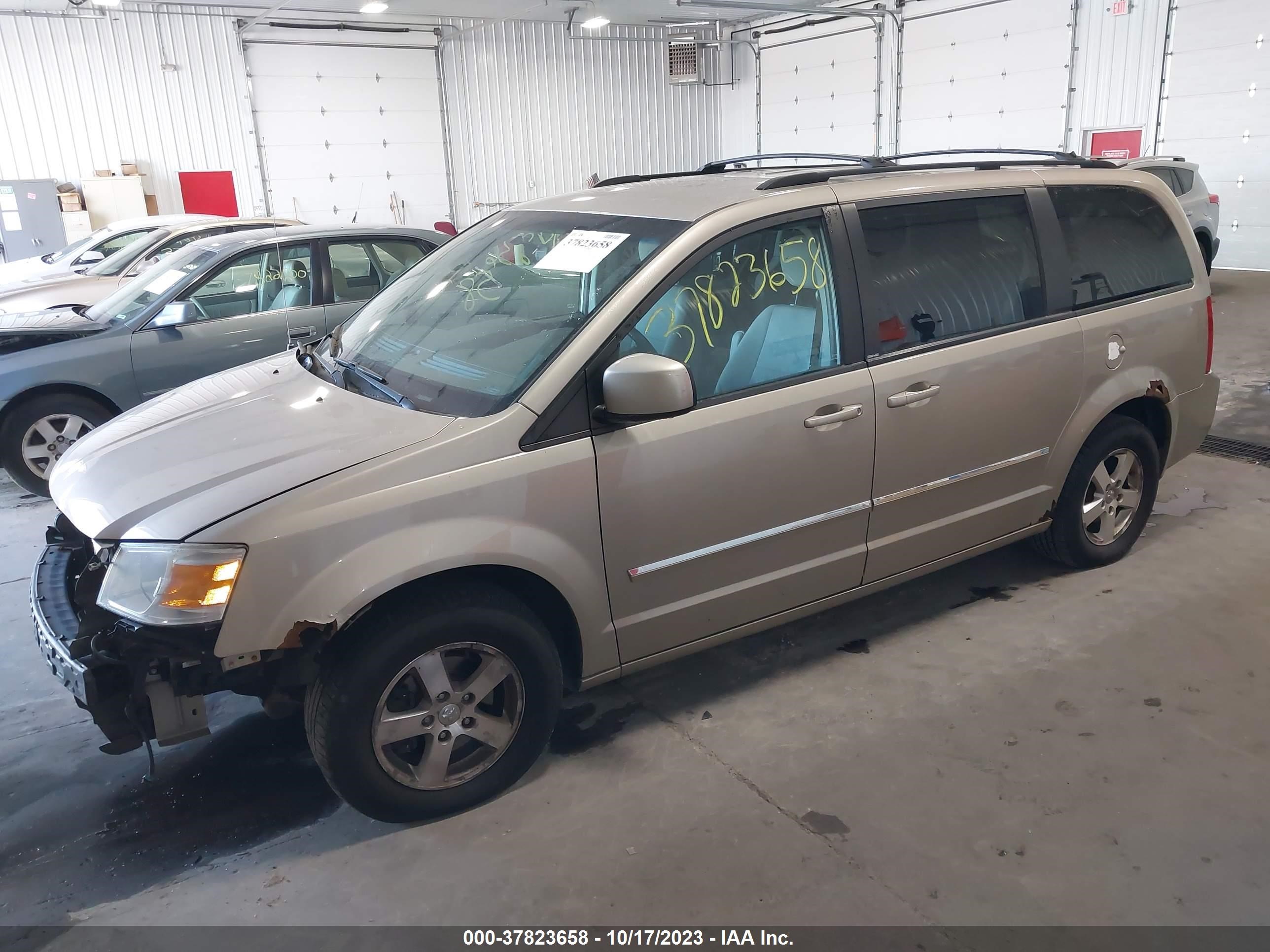 Photo 1 VIN: 2D8HN54109R617780 - DODGE CARAVAN 