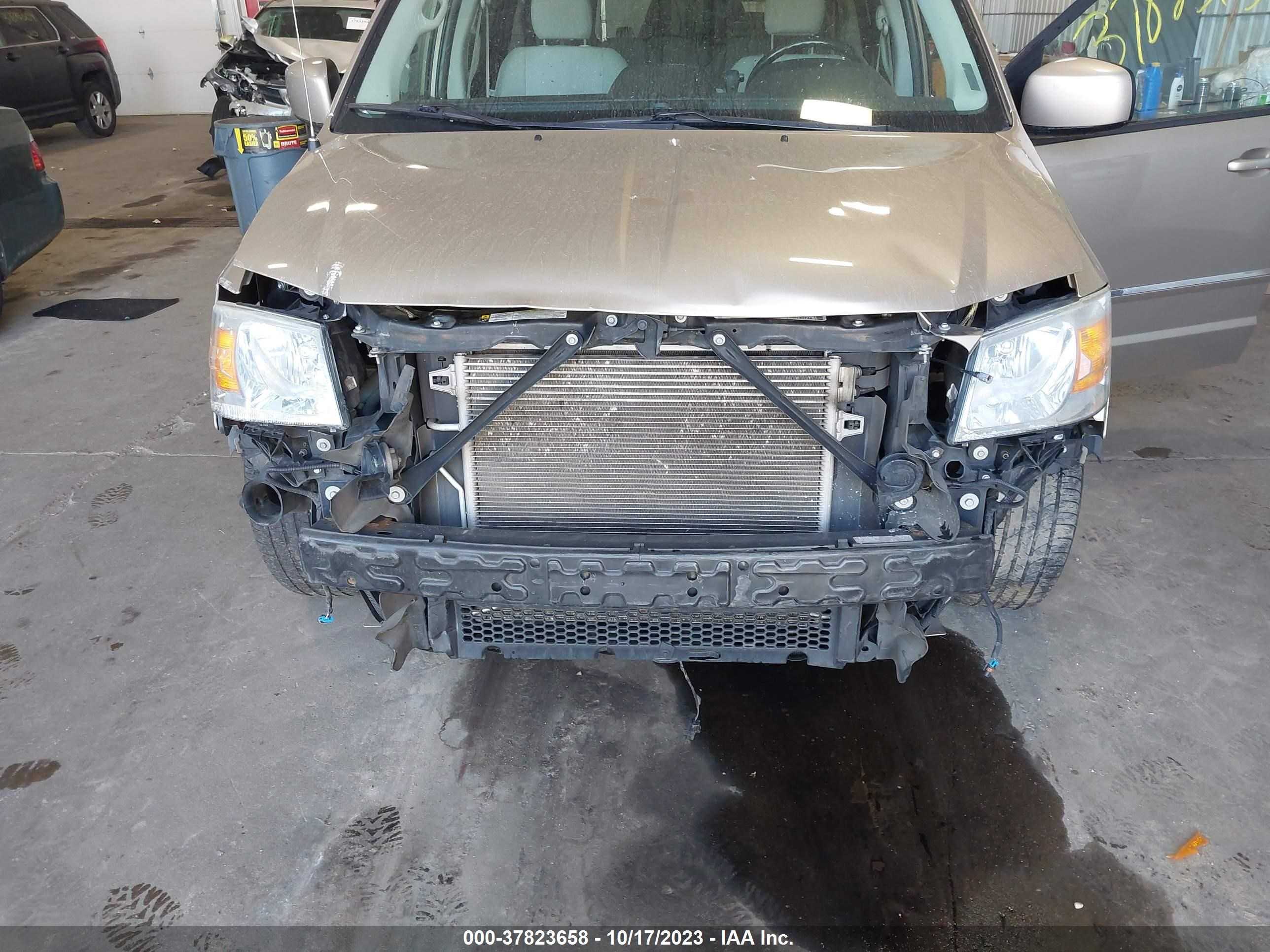 Photo 5 VIN: 2D8HN54109R617780 - DODGE CARAVAN 