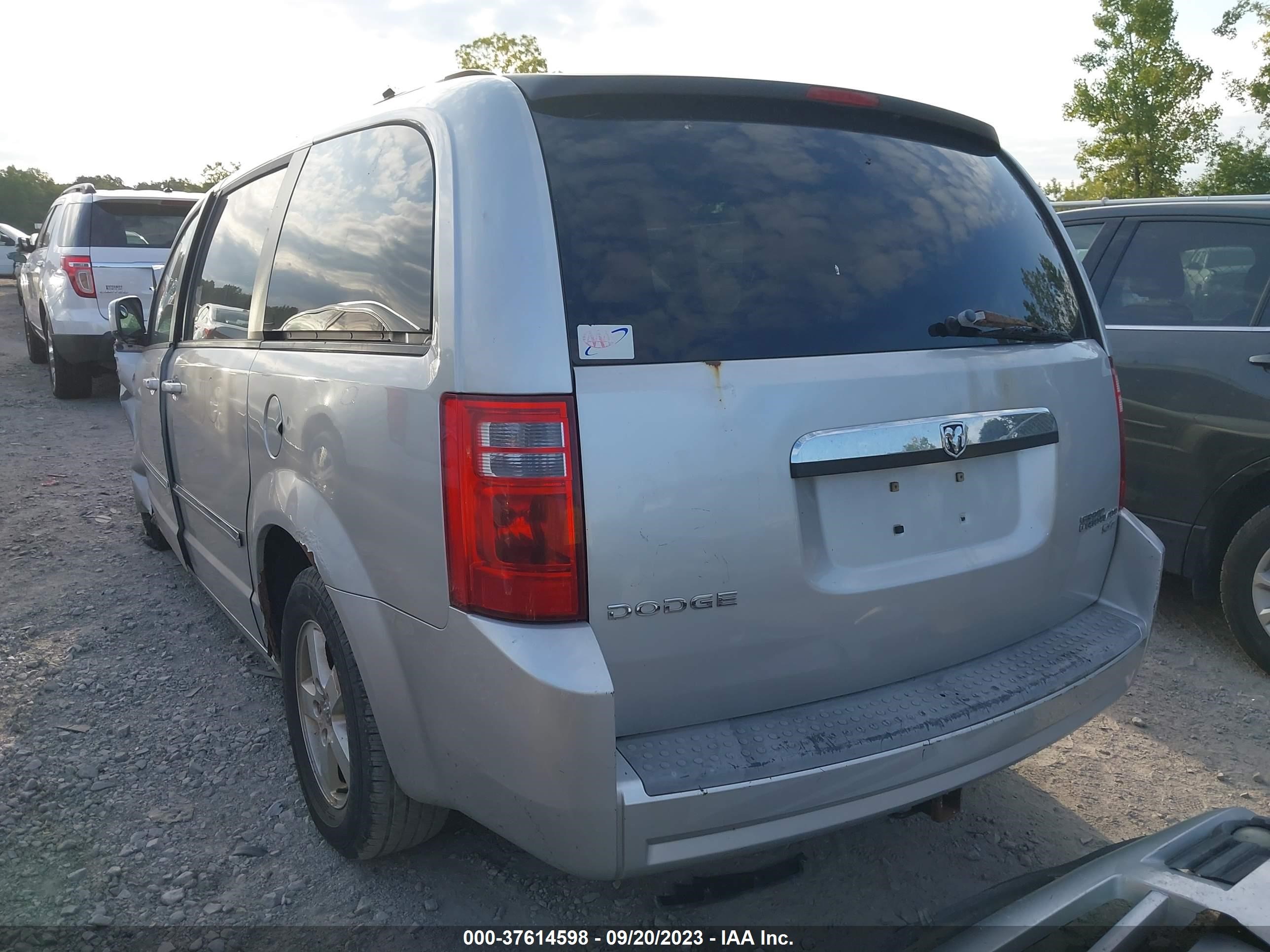 Photo 2 VIN: 2D8HN54129R615576 - DODGE CARAVAN 