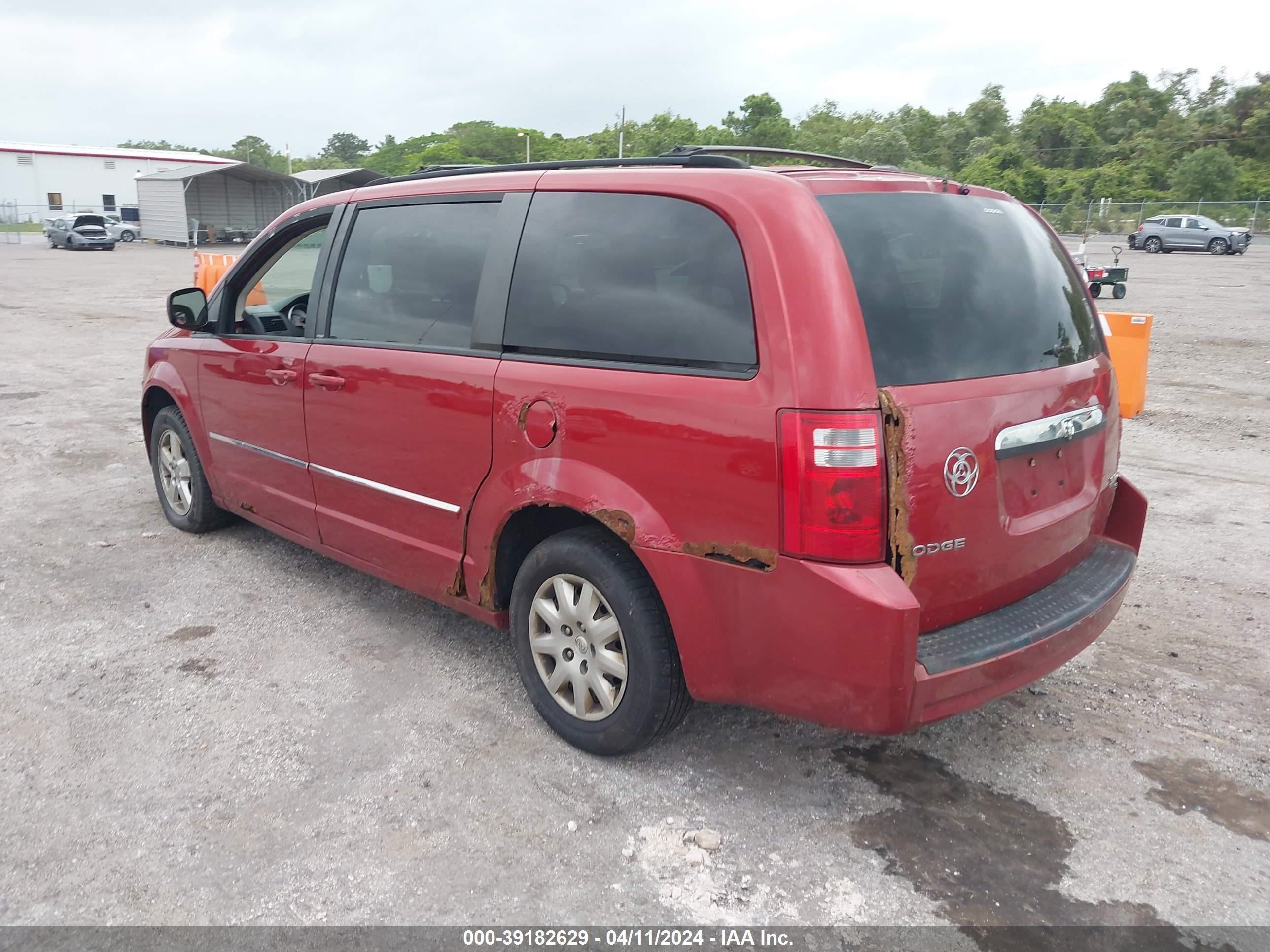 Photo 2 VIN: 2D8HN54149R628880 - DODGE CARAVAN 