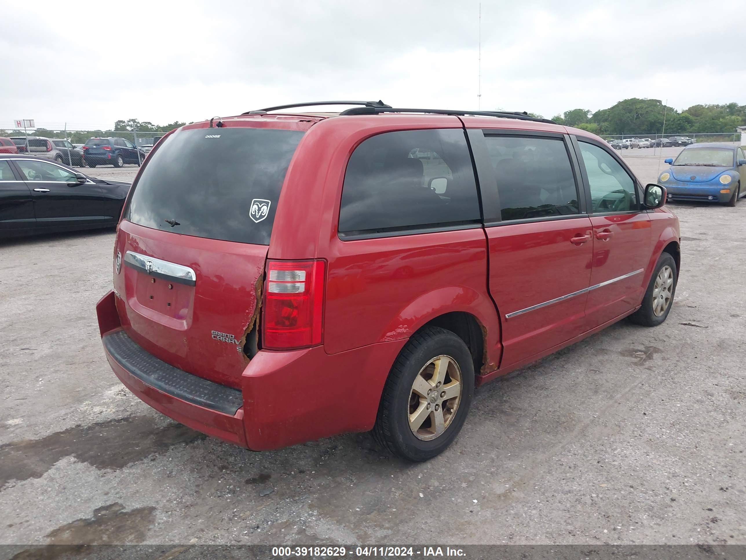 Photo 3 VIN: 2D8HN54149R628880 - DODGE CARAVAN 