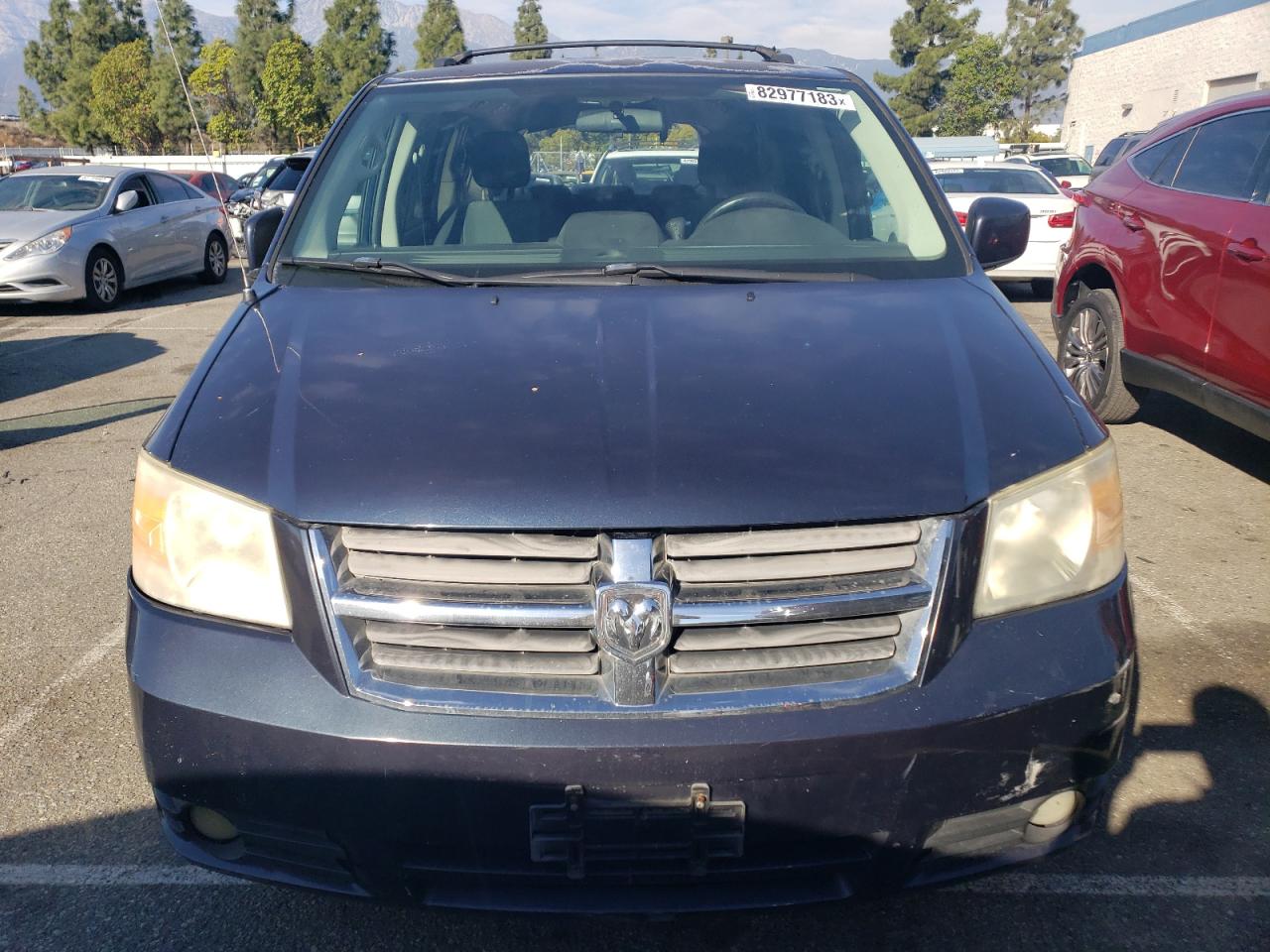 Photo 4 VIN: 2D8HN54169R661878 - DODGE CARAVAN 