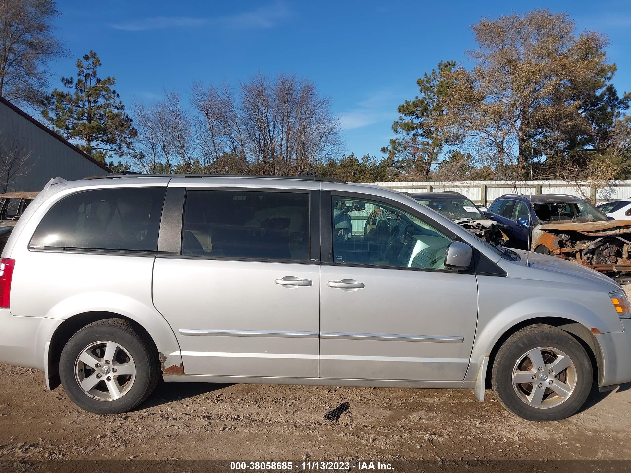 Photo 12 VIN: 2D8HN54179R577083 - DODGE CARAVAN 