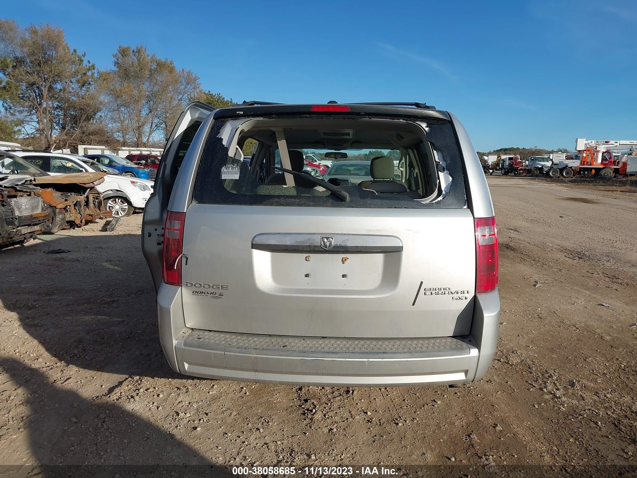 Photo 15 VIN: 2D8HN54179R577083 - DODGE CARAVAN 